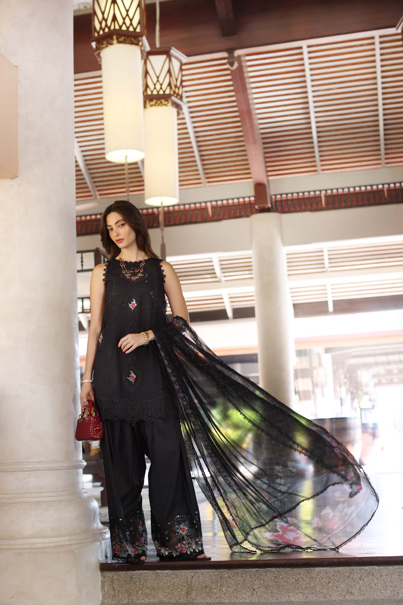 Noor by Saadia Asad | Eid Luxury Laserkari 25 | D4-A XS Black Long Shirt
