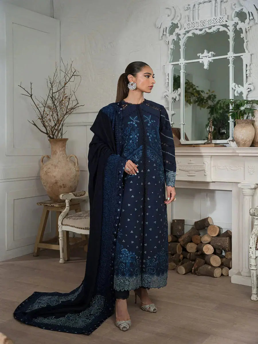Maryum Hussain | Laani Luxury Pret | Camile - Pakistani Designer Dress - by Maryam Hussain | Type: Luxury - 100% Original at Saira Sultan