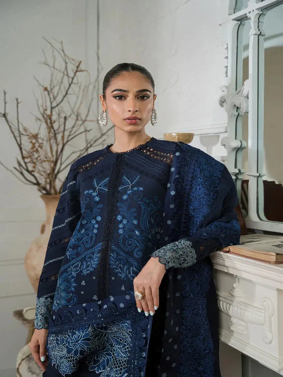Maryum Hussain | Laani Luxury Pret | Camile - Pakistani Designer Dress - by Maryam Hussain | Type: Luxury - 100% Original at Saira Sultan