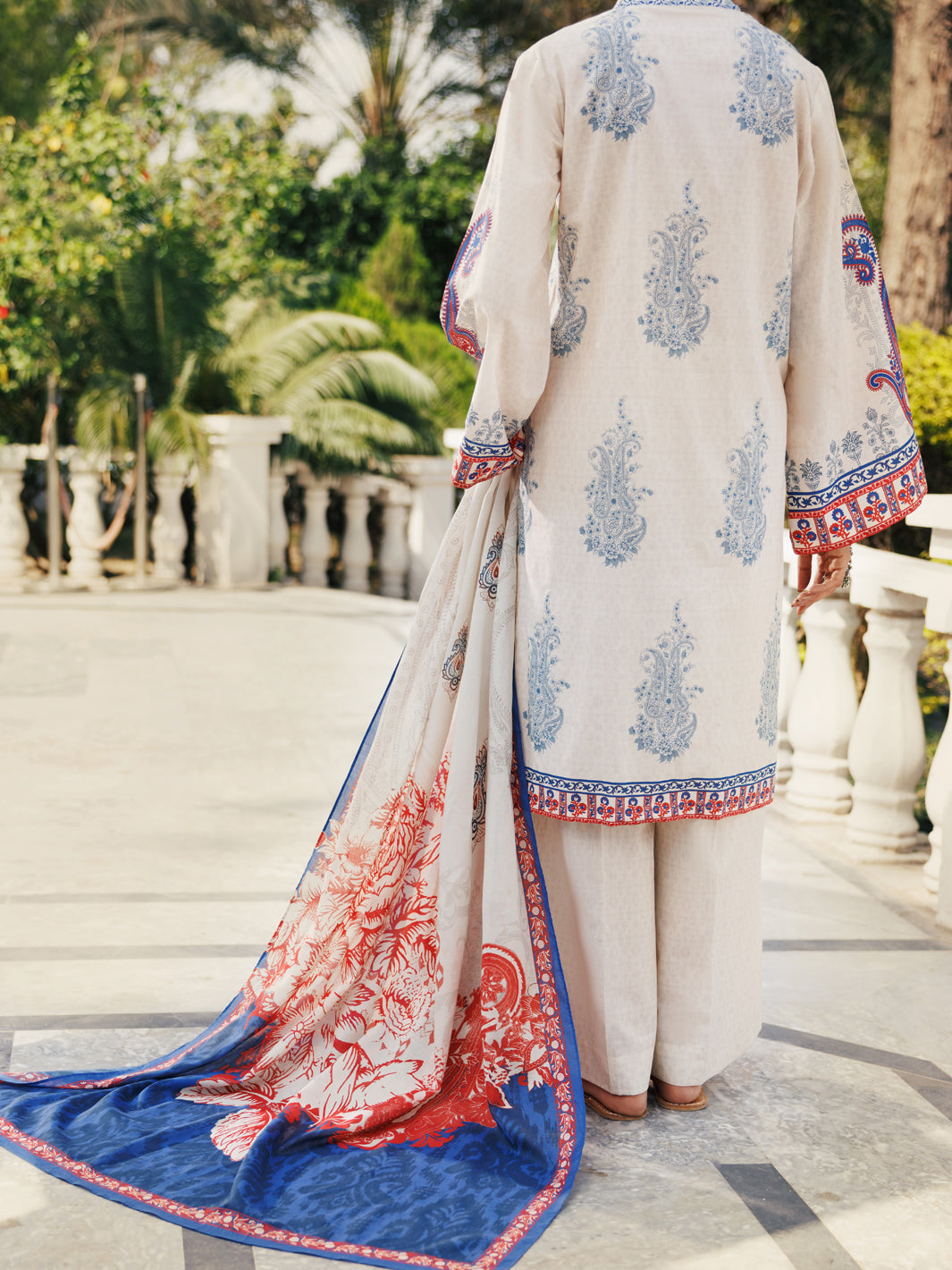 Almirah | Traditional Tale | ALP-3PS-2118 M Ivory Lawn