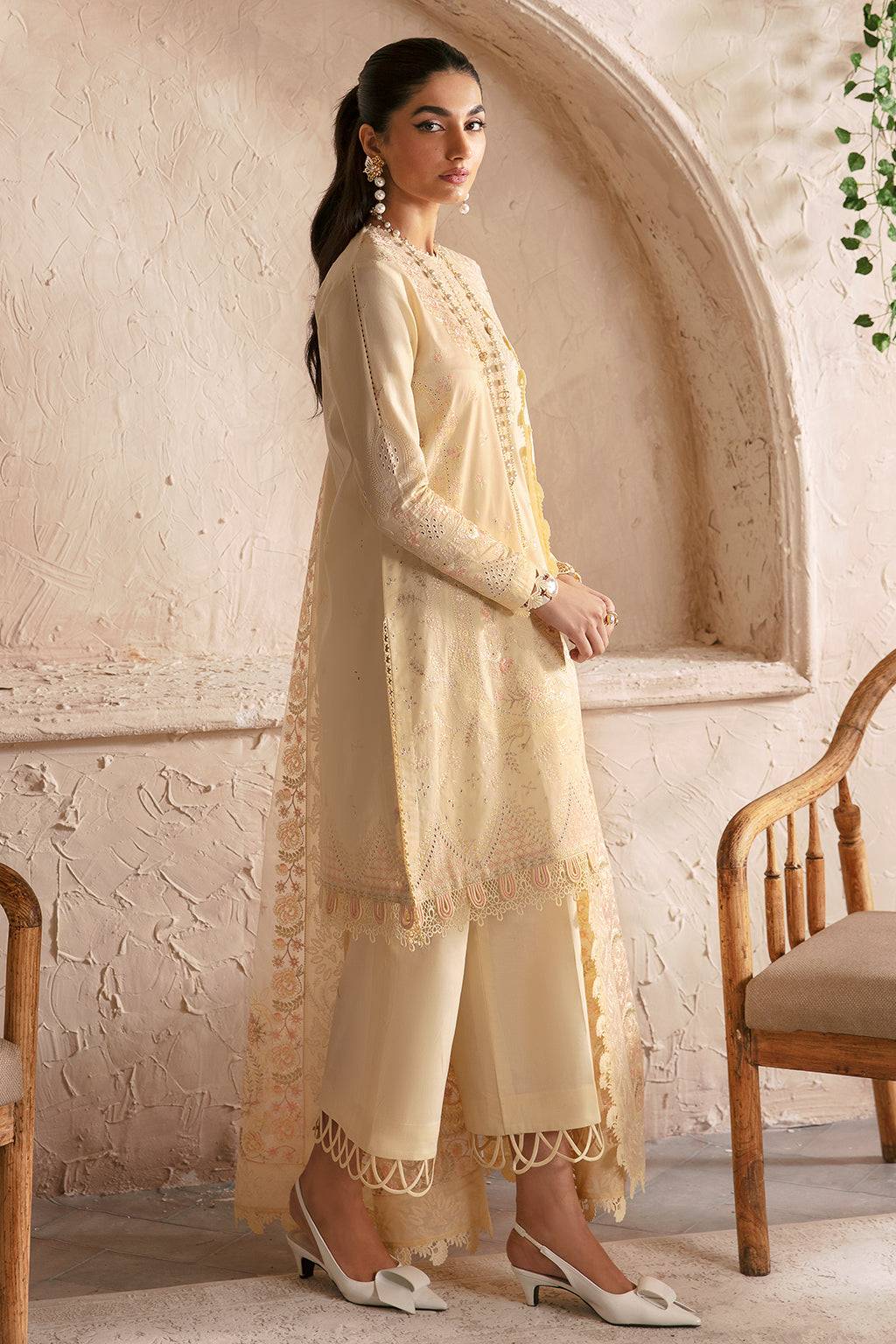 Afrozeh | Cascade Luxury Lawn 24 | Claire - Pakistani Designer Dress - by Afrozeh | Type: Luxury - 100% Original at Saira Sultan