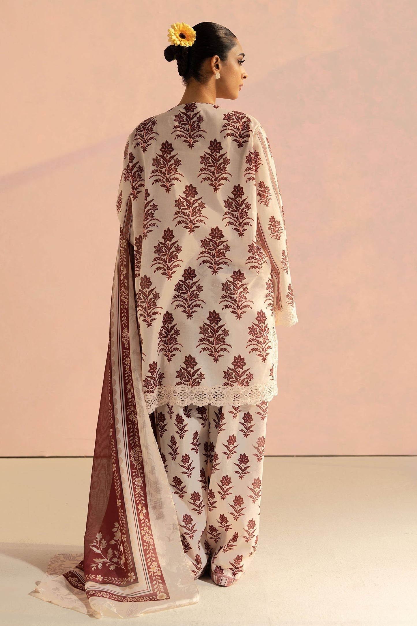 Zara Shahjahan | Coco Prints 25 | Amari-1B S Beige Lawn