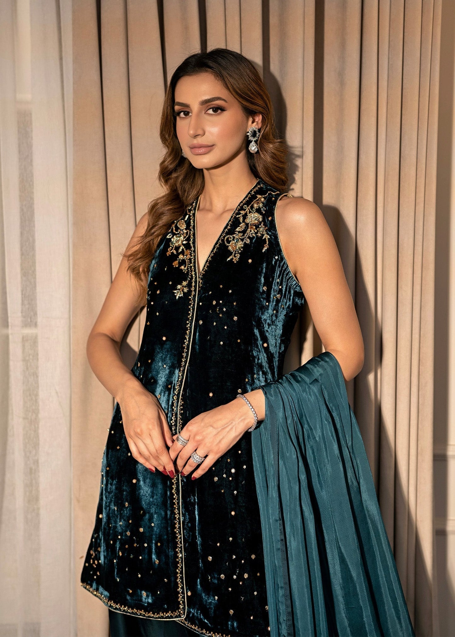 Mahum Asad | Voila Velvets | Sapphire L Teal Velvet