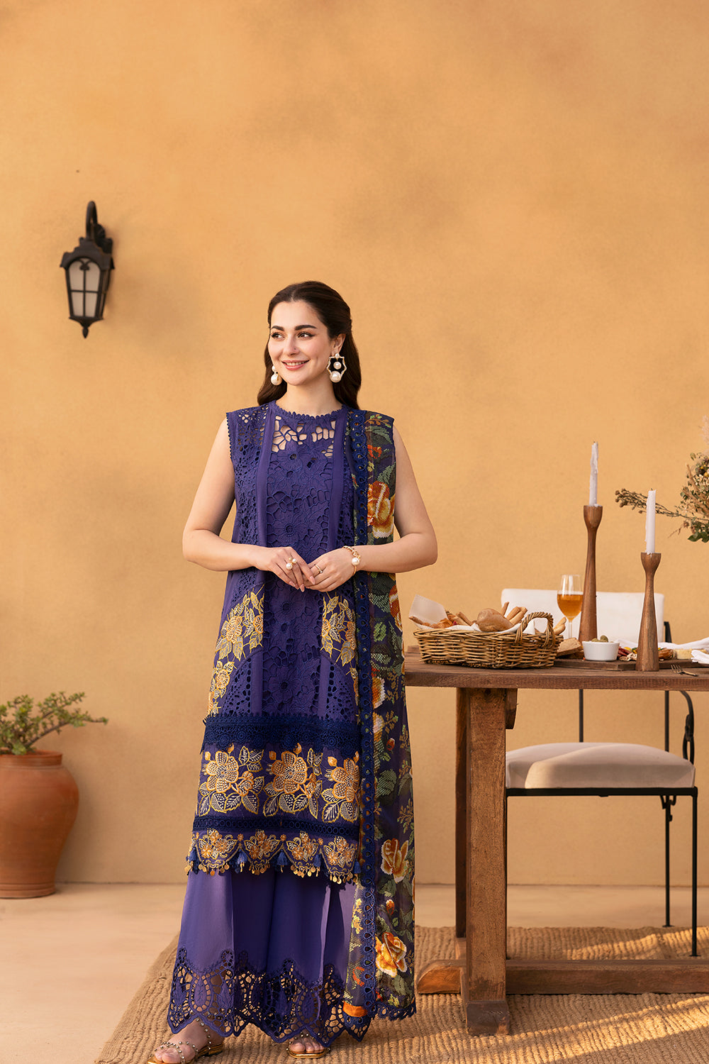 Saira Rizwan | Luxury Lawn 25 | AIMEE-SRL25-01 S Navy Lawn