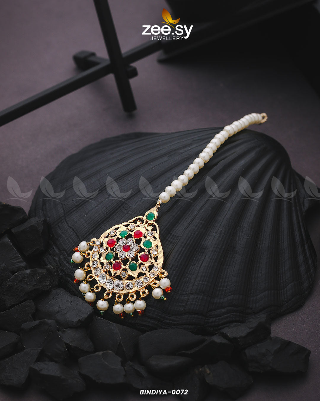 Bindiya-0072 Red and Green