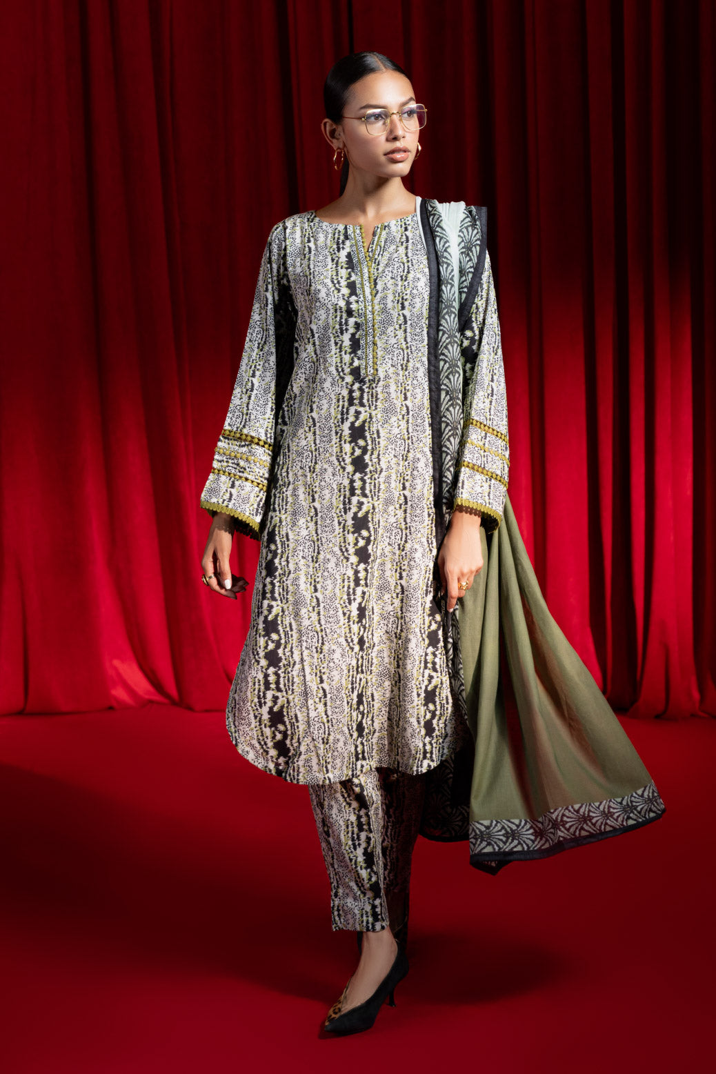 Bonanza Satrangi | Beige Cambric 3 Piece (BPS1243P25) 8 Beige