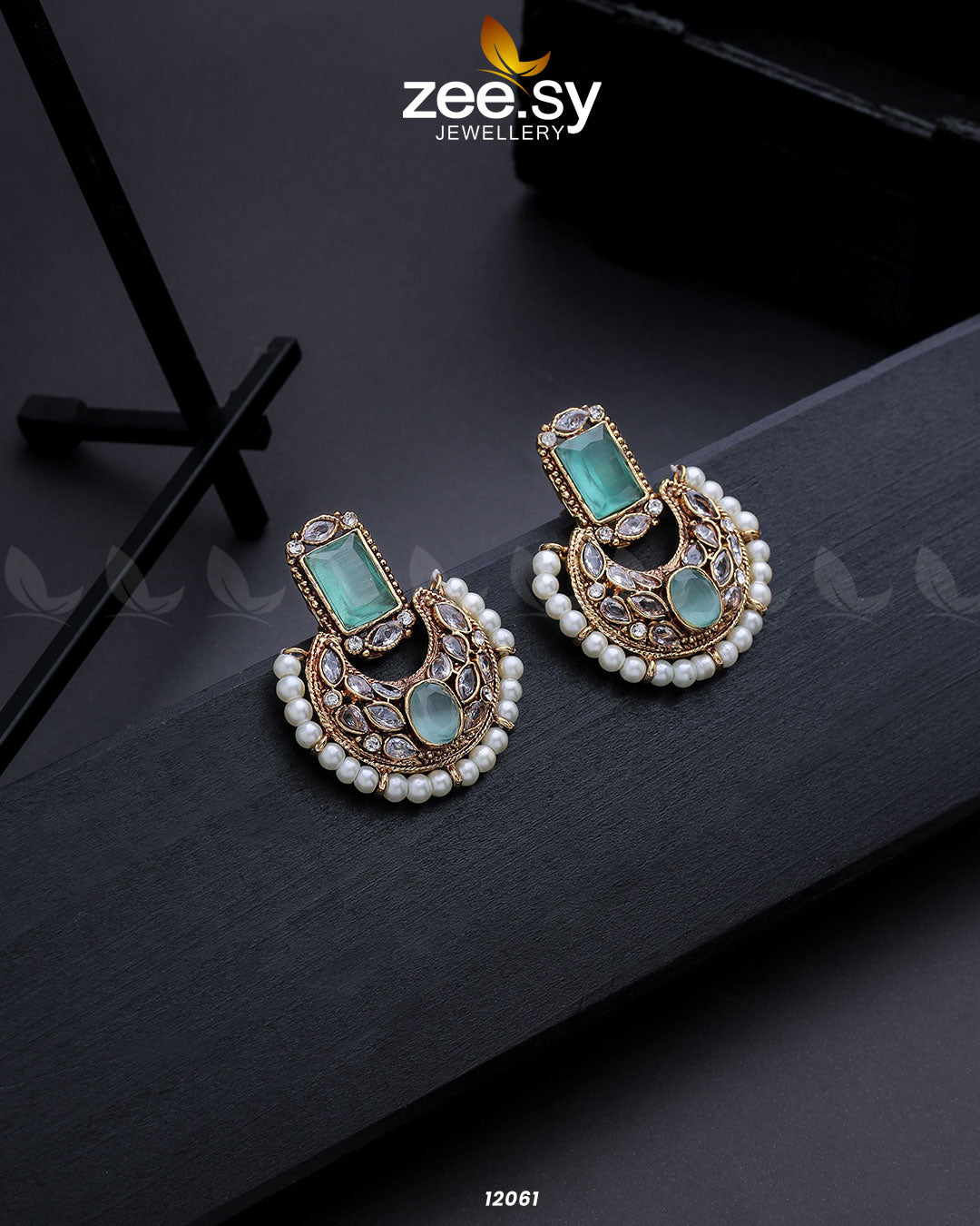 Cluster Pearl Earring Mint Green