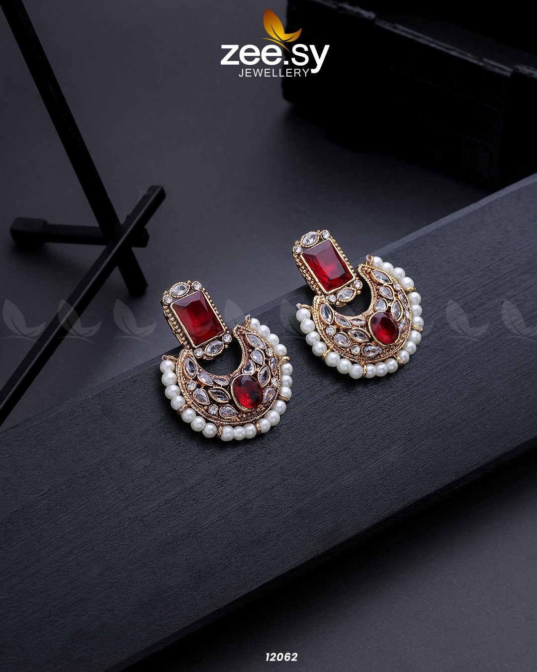 Cluster Pearl Earring Red