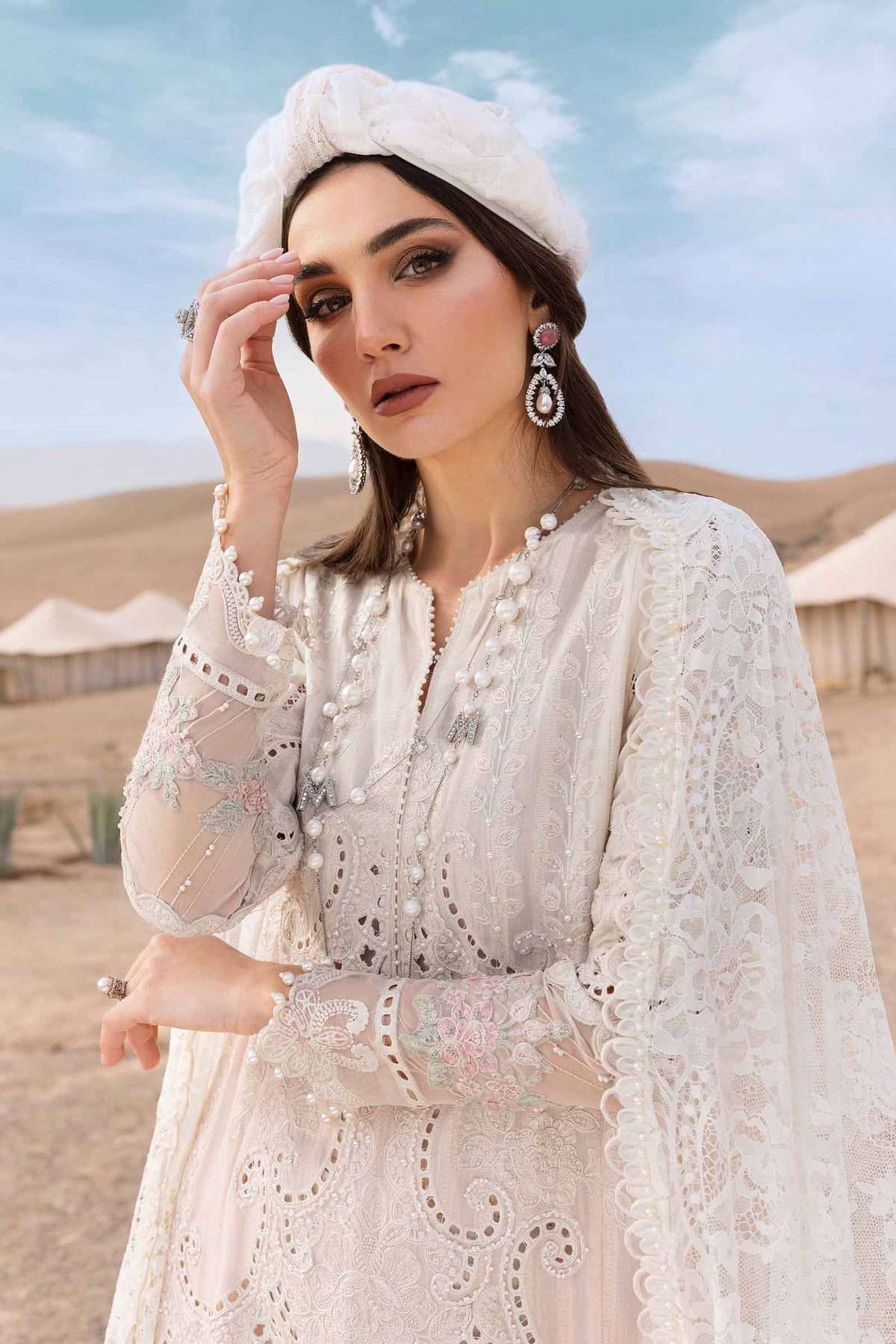 Maria B | Luxury Lawn 25 | D-2515-A M Off White Lawn