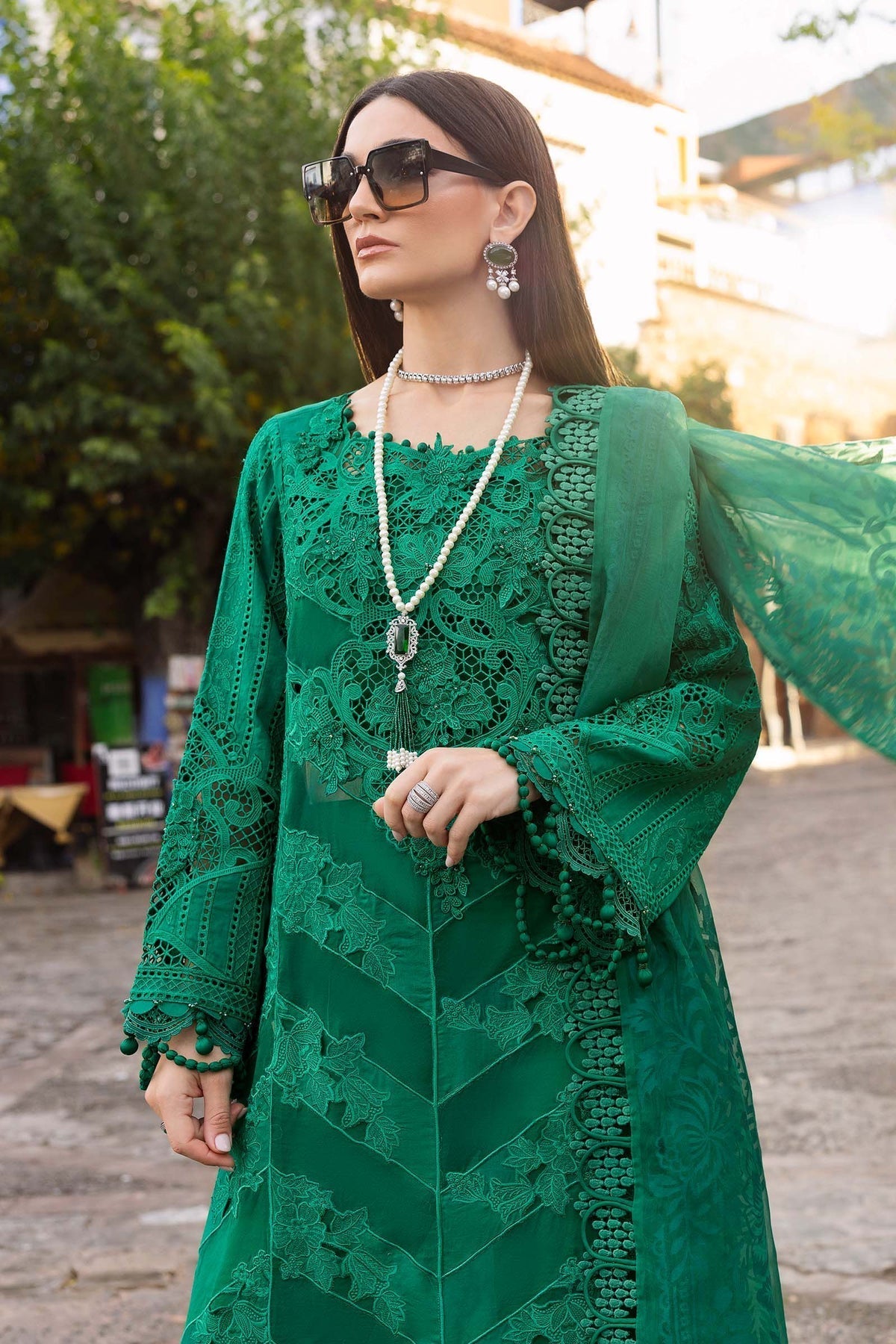 Maria B | Luxury Lawn 25 | D-2508-B L Emerald Green Lawn