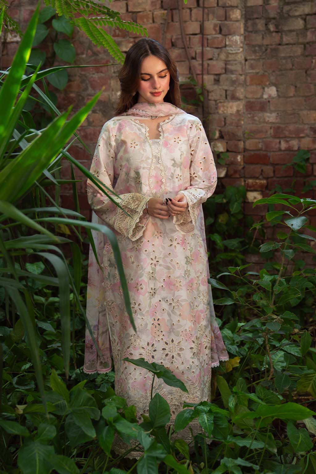 Neeshay | Summer Lines Printkari 25 | WHIMSY L Beige Lawn