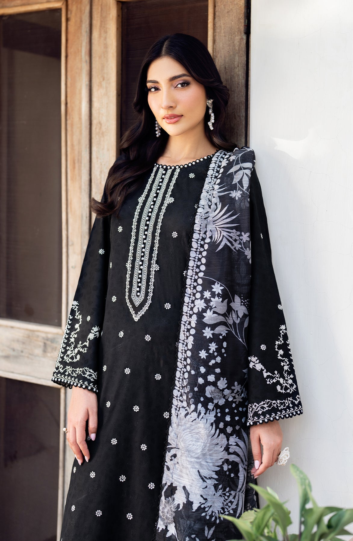 Zarif | Nura Textured Lawn 25 | MILHA L Black Lawn