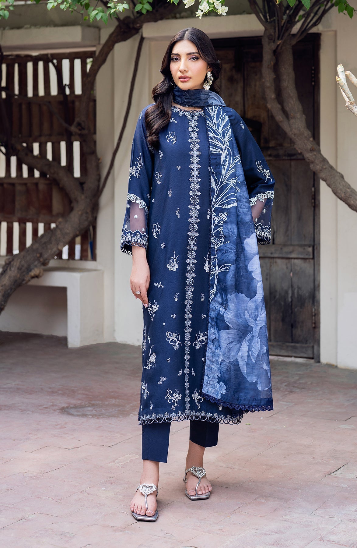 Zarif | Nura Textured Lawn 25 | SEERUM XS Navy Lawn