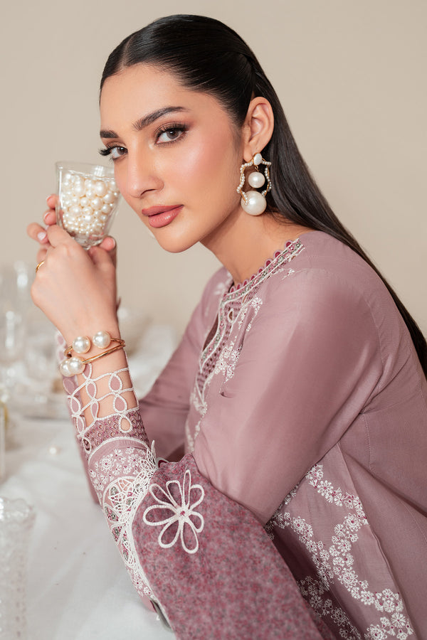 Jazmin | Iris Luxury Lawn 25 | IL'25-D10 XL Pinkish Gray Lawn