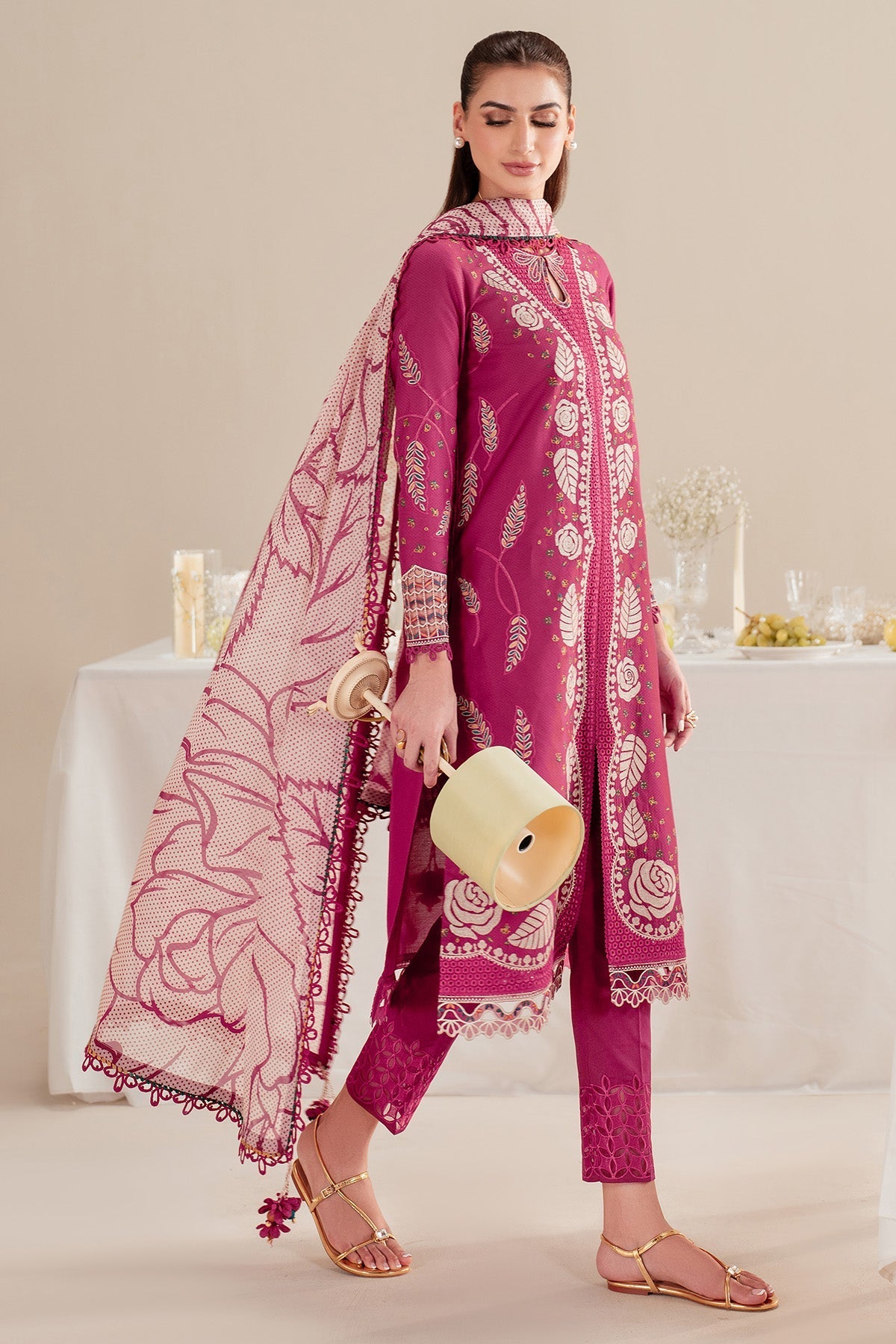 Jazmin | Iris Luxury Lawn 25 | IL'25-D05 S Magenta Lawn