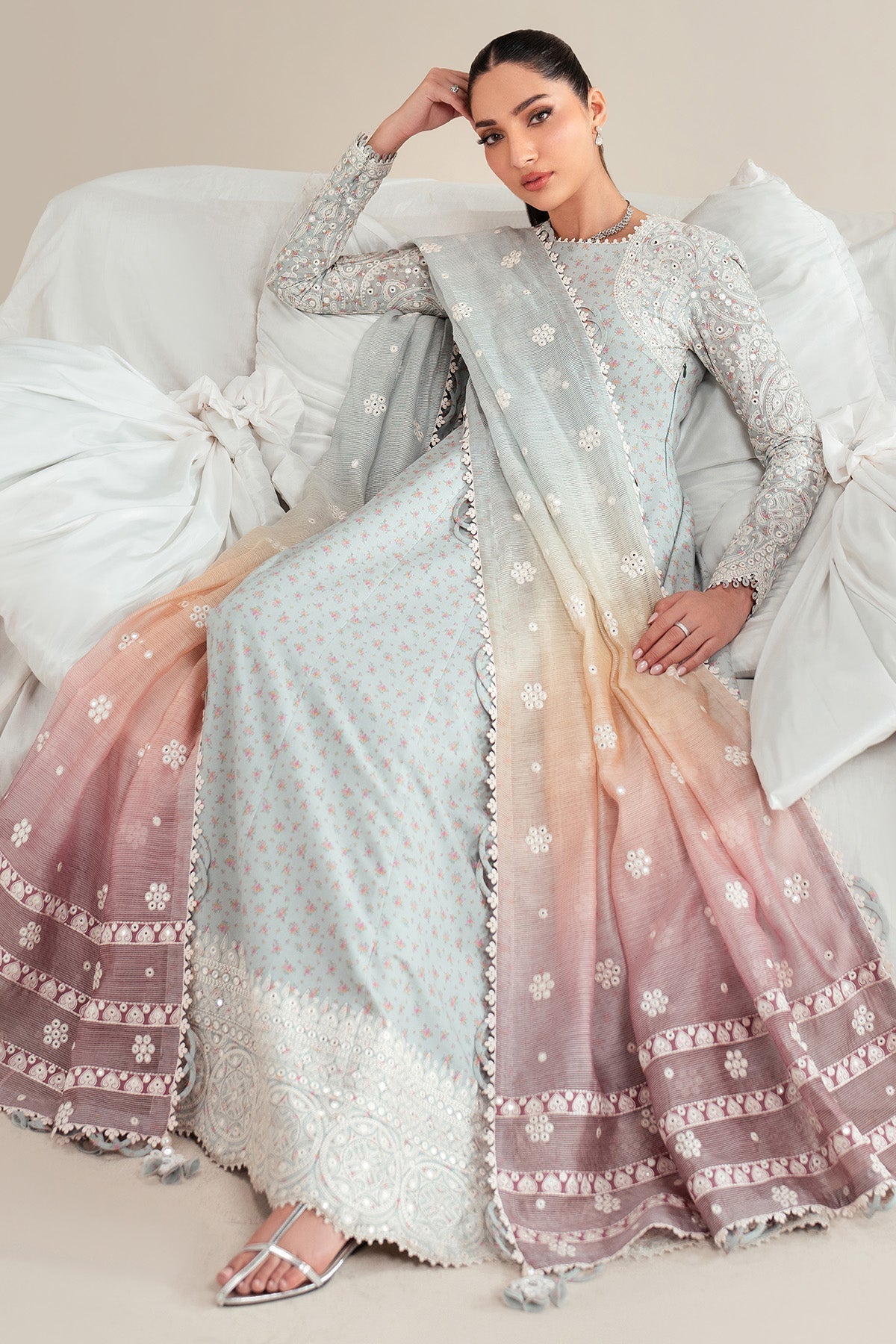 Jazmin | Iris Luxury Lawn 25 | IL'25-D04 Custom Size Gray Lawn