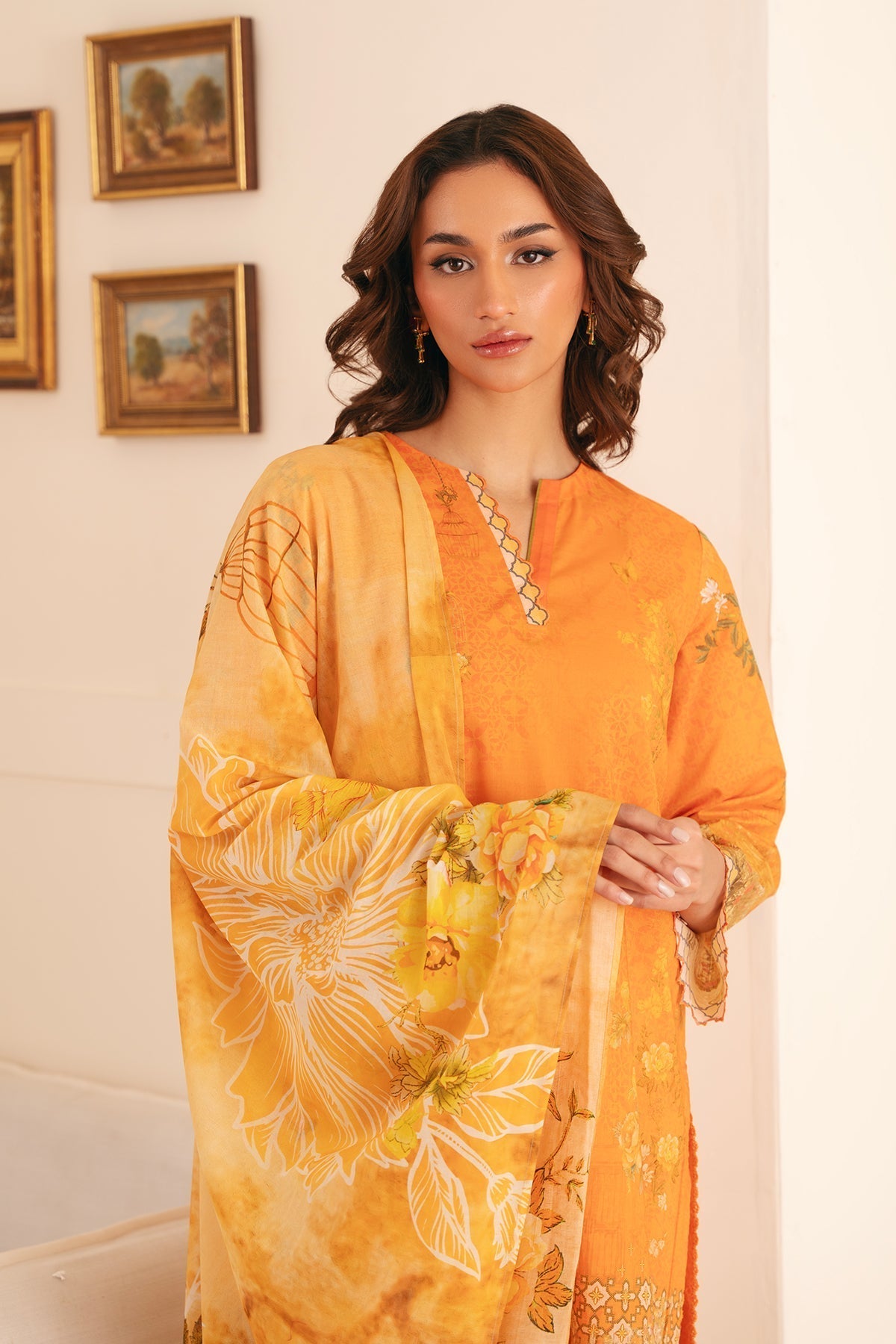 Sahar | Selene 25 | Sunset Garden L Orange Lawn