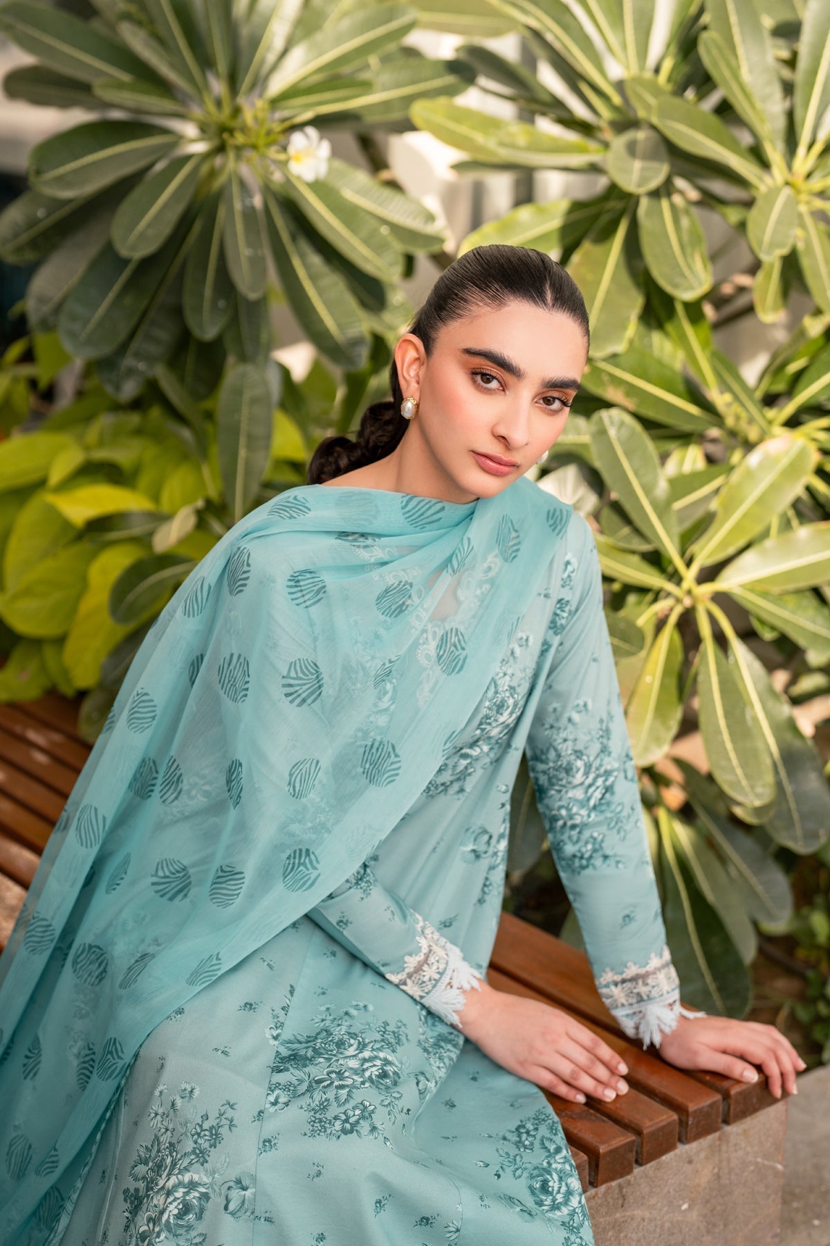 Xenia Formals | Summer Away 25 | FERIO XL Aqua Lawn