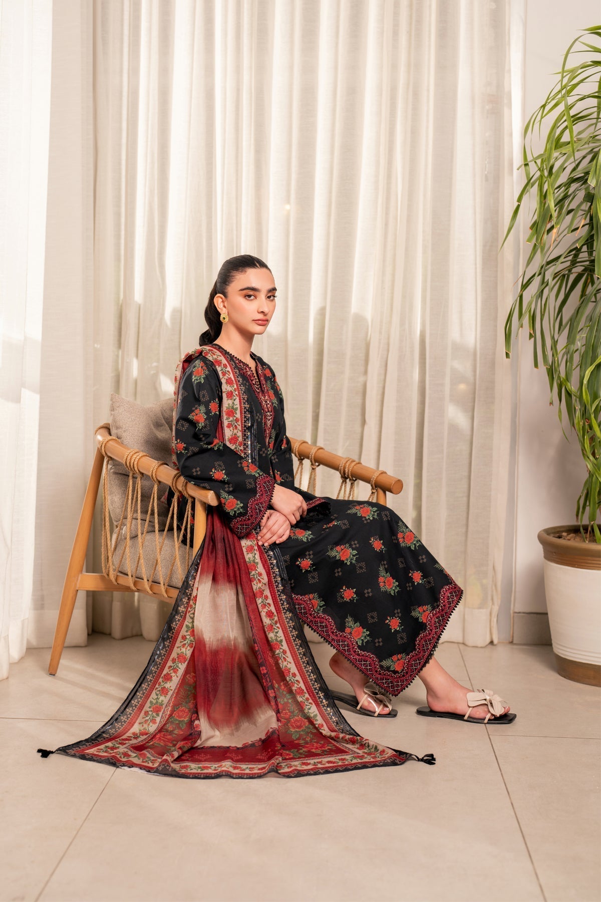 Xenia Formals | Summer Away 25 | PIXIE XL Black Lawn