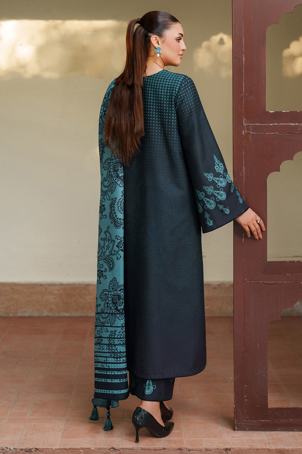 Jazmin | Winter 25 | UW-0181 Z - Pakistani Designer Dress - by Jazmin - Type : Ladies Clothes - 100% Original at Saira Sultan