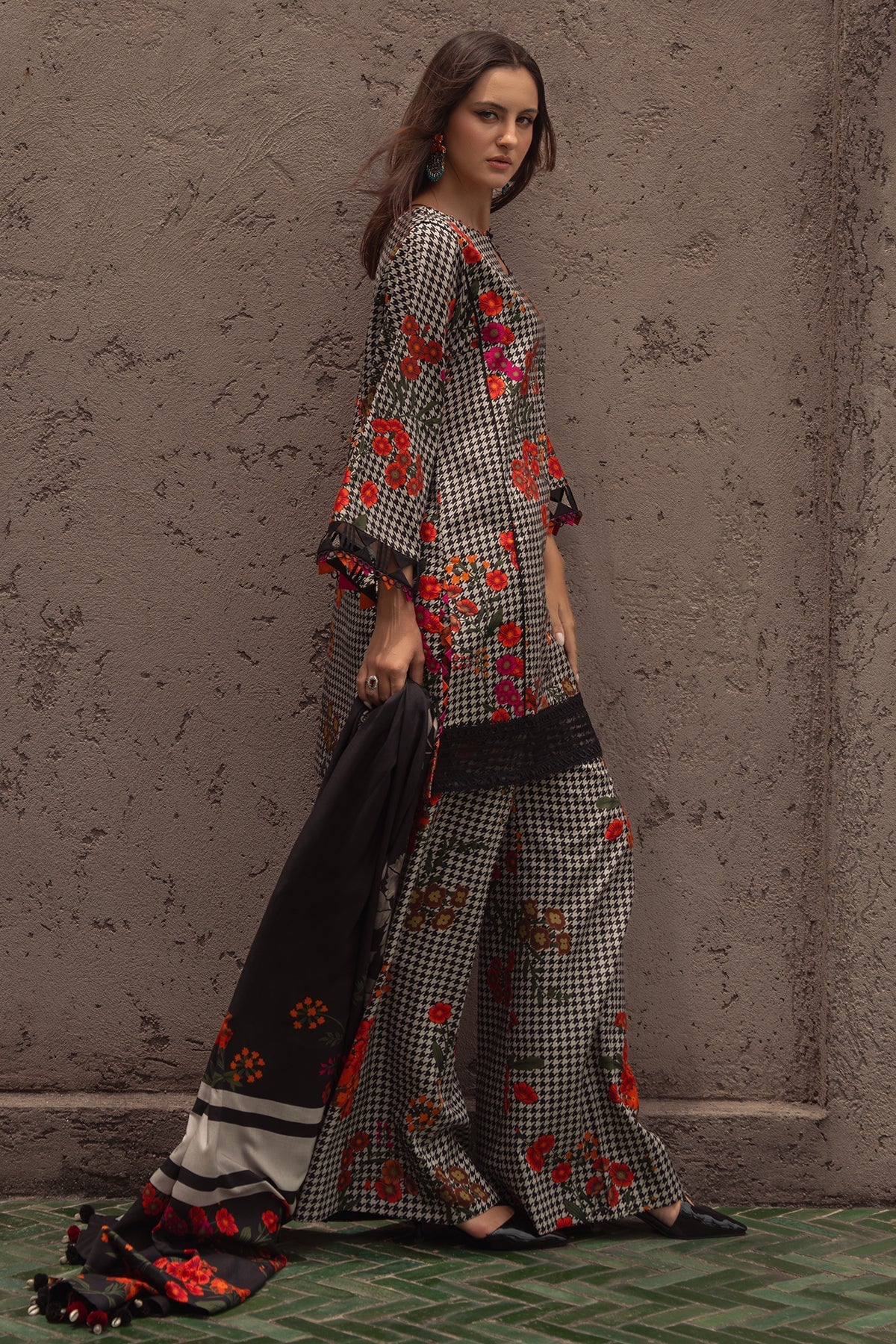 Charizma | C Prints Winter 25 | 3-PC Unstitched Printed Linen Collection CPW5-04 - Pakistani Designer Dress - by Charizma - Type : Ladies Clothes - 100% Original at Saira Sultan