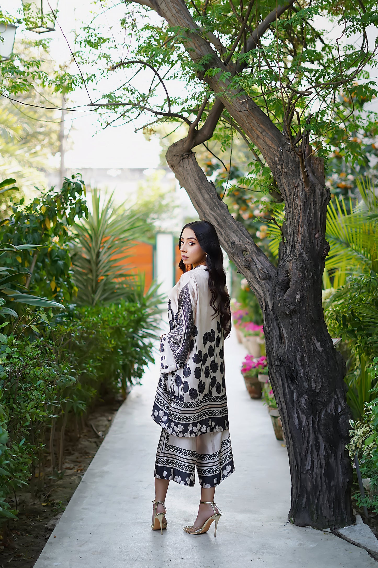 Erum Khan | Nue Pret | Royal Mirage - Pakistani Designer Dress - by Erum Khan - Type : Ladies Clothes - 100% Original at Saira Sultan