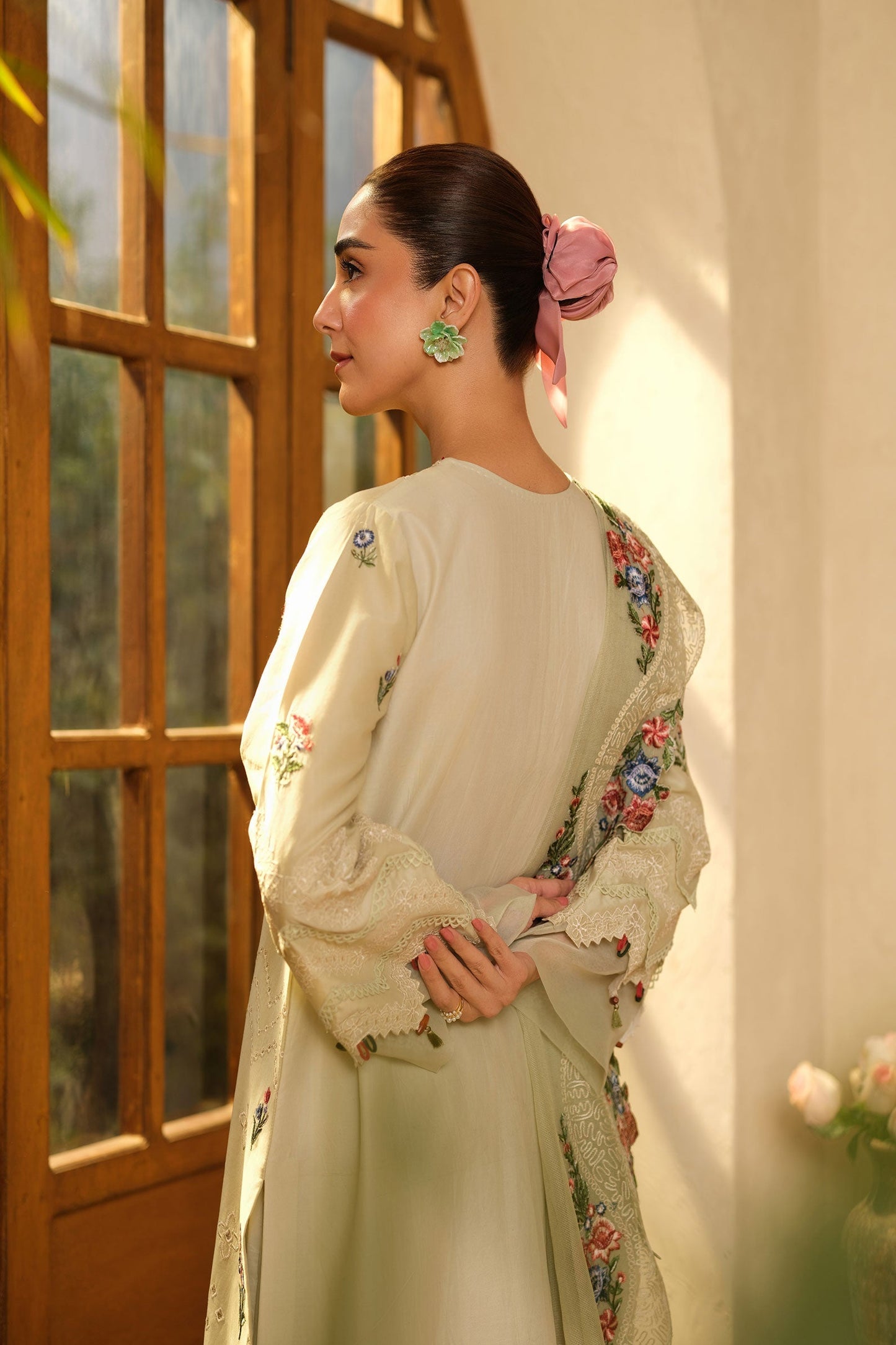 Maryam Hussain | Luxury Lawn 25 | Mint S Cream Lawn