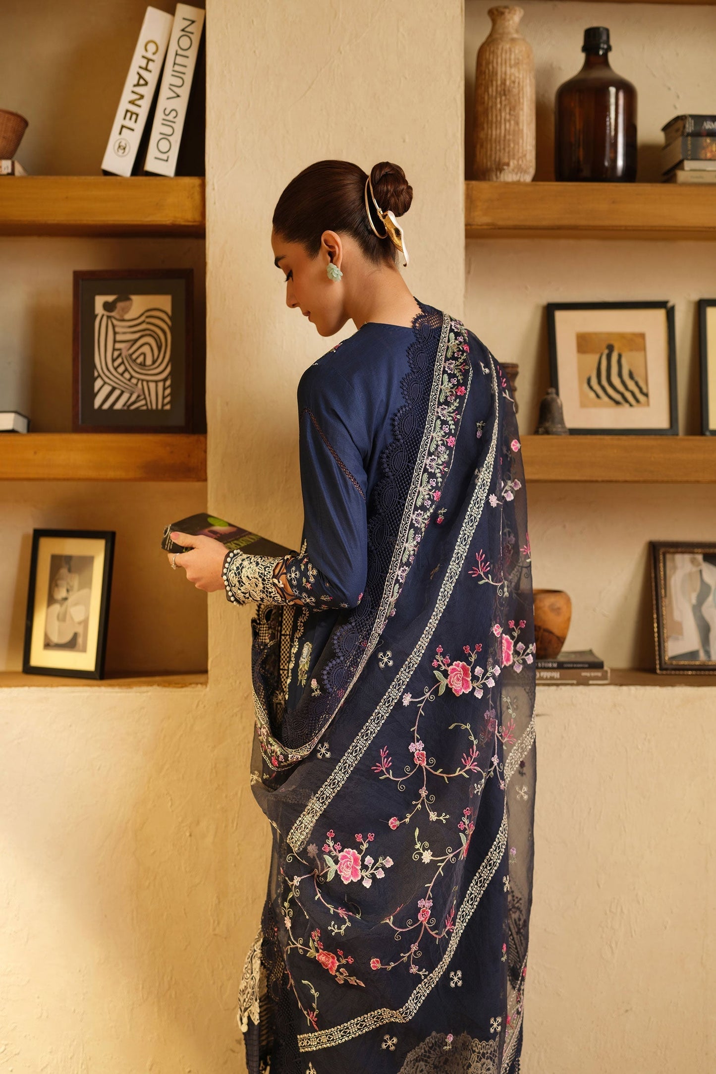 Maryam Hussain | Luxury Lawn 25 | Twilight S Navy Lawn