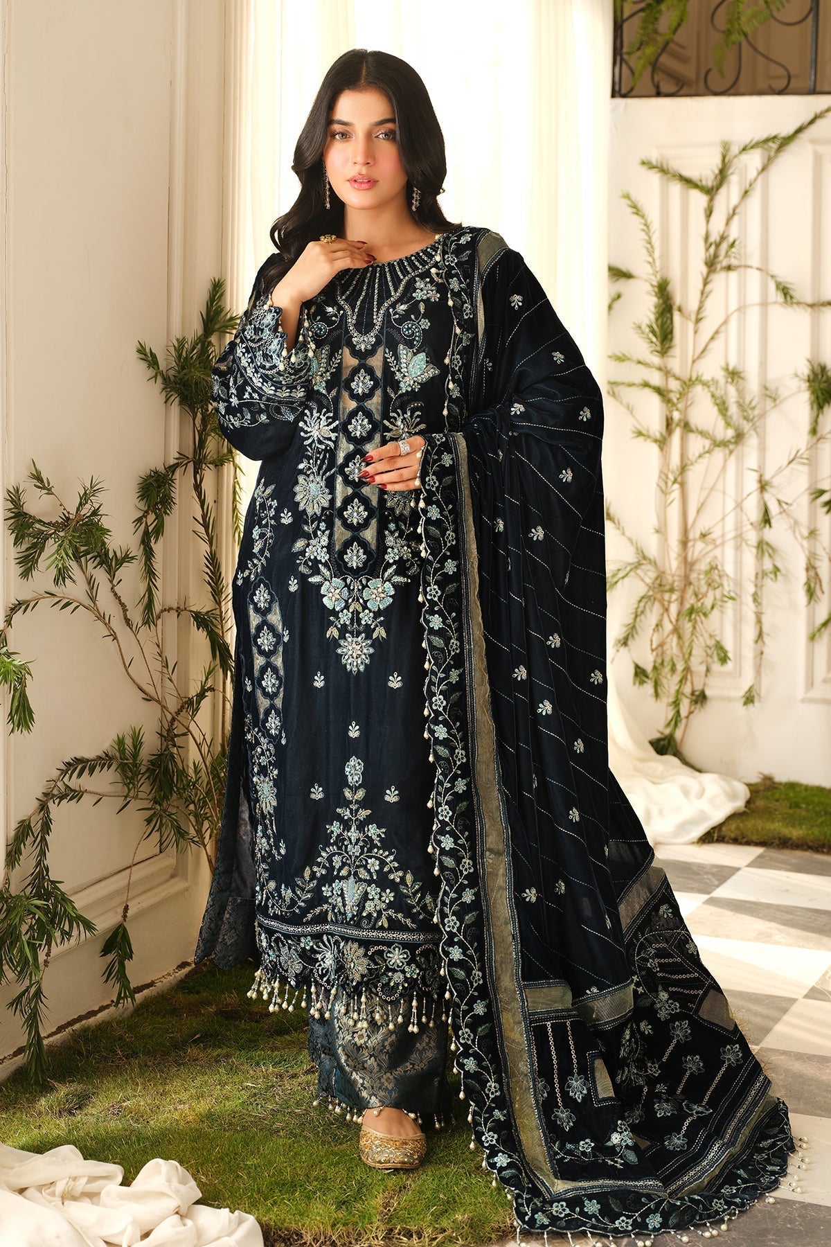 Raeesa Premium | Sheen Luxury Velvet | Zeve S Midnight Blue Velvet