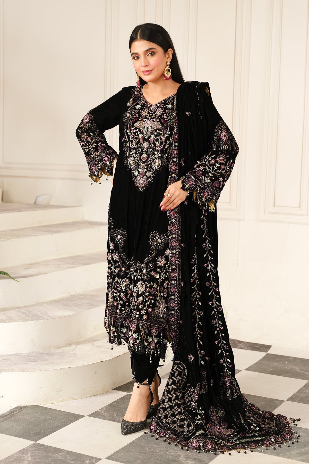 Raeesa Premium | Sheen Luxury Velvet | Noir XS Black Velvet