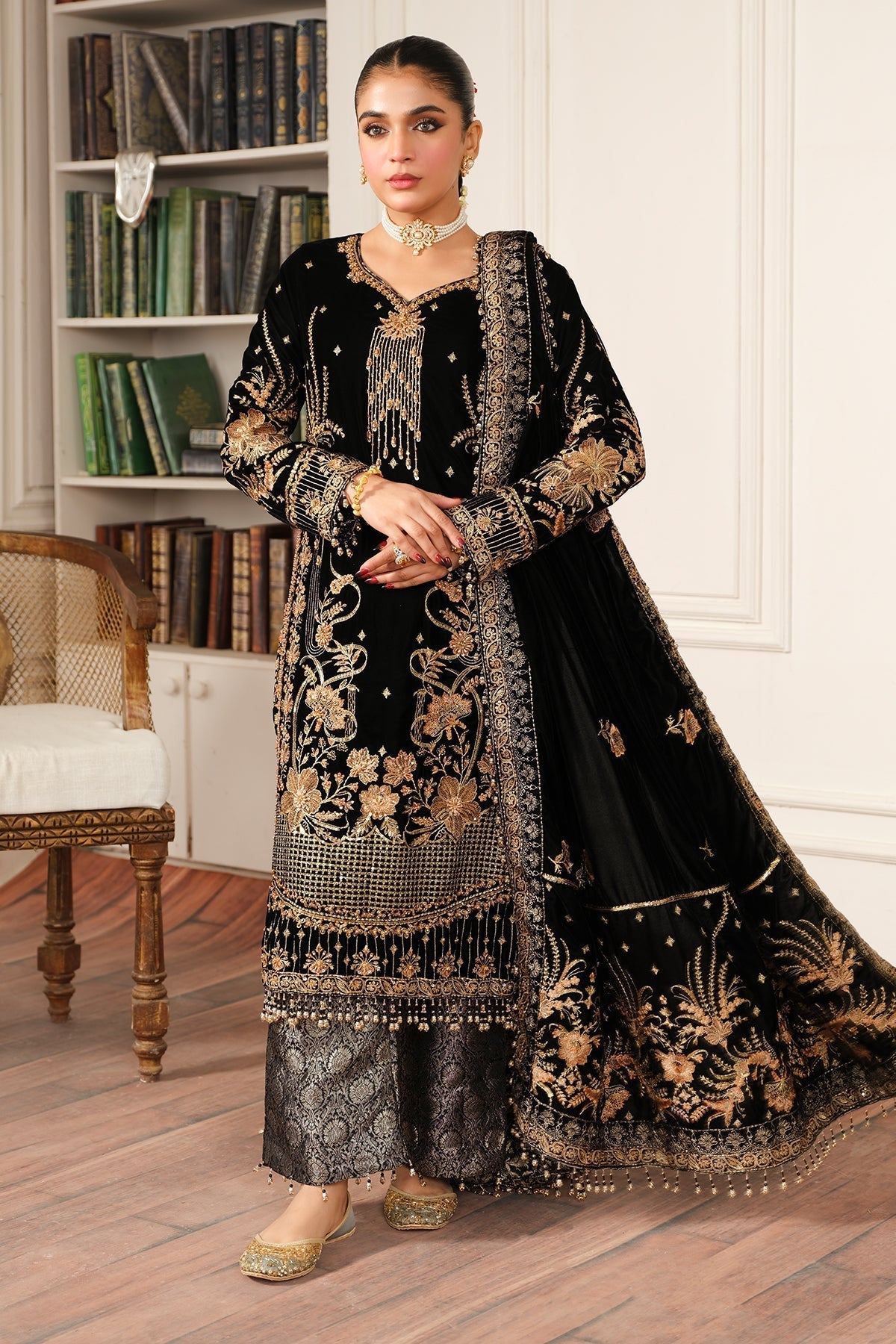 Raeesa Premium | Sheen Luxury Velvet | Naz XS Black Velvet