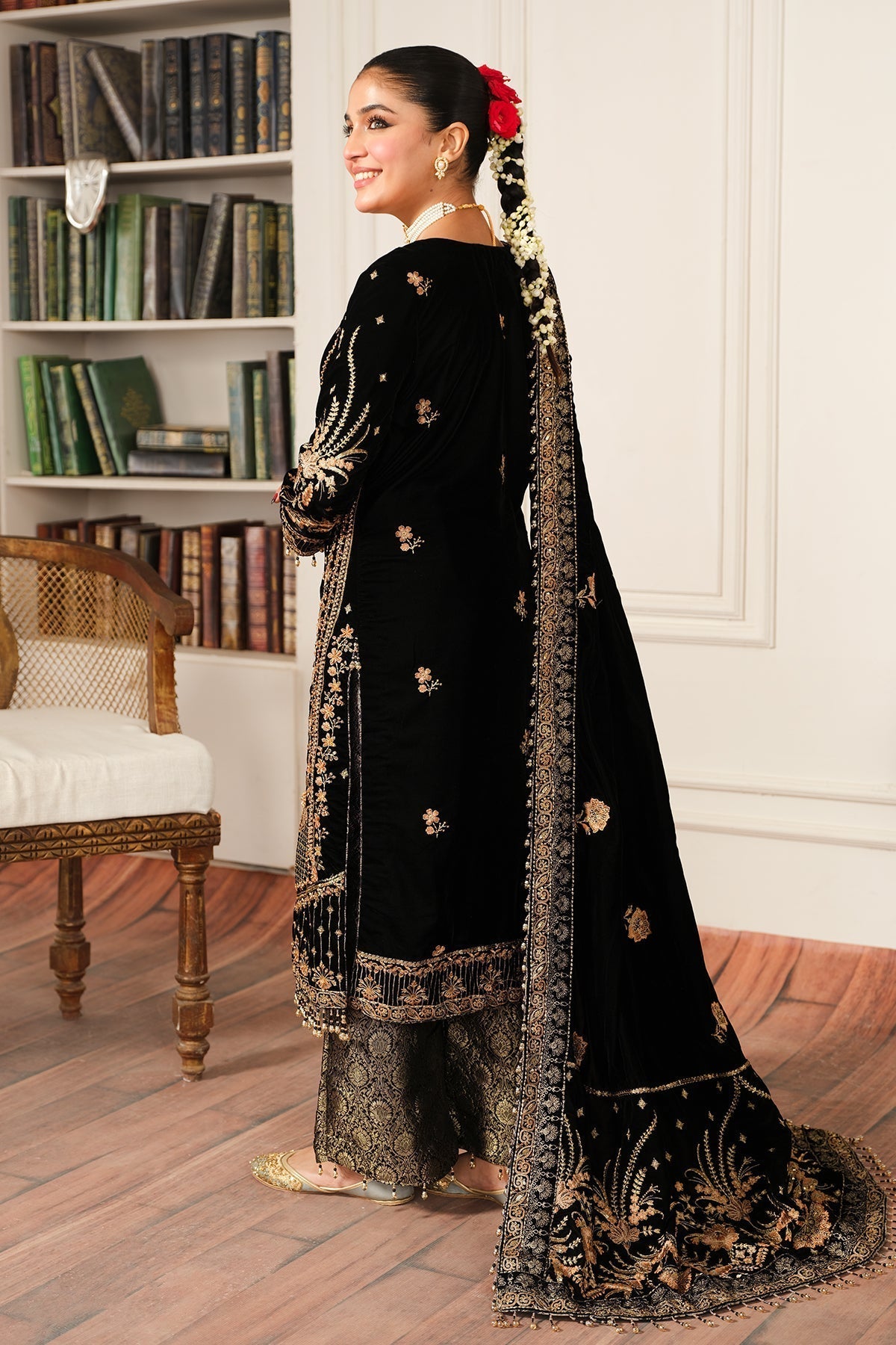 Raeesa Premium | Sheen Luxury Velvet | Naz S Black Velvet