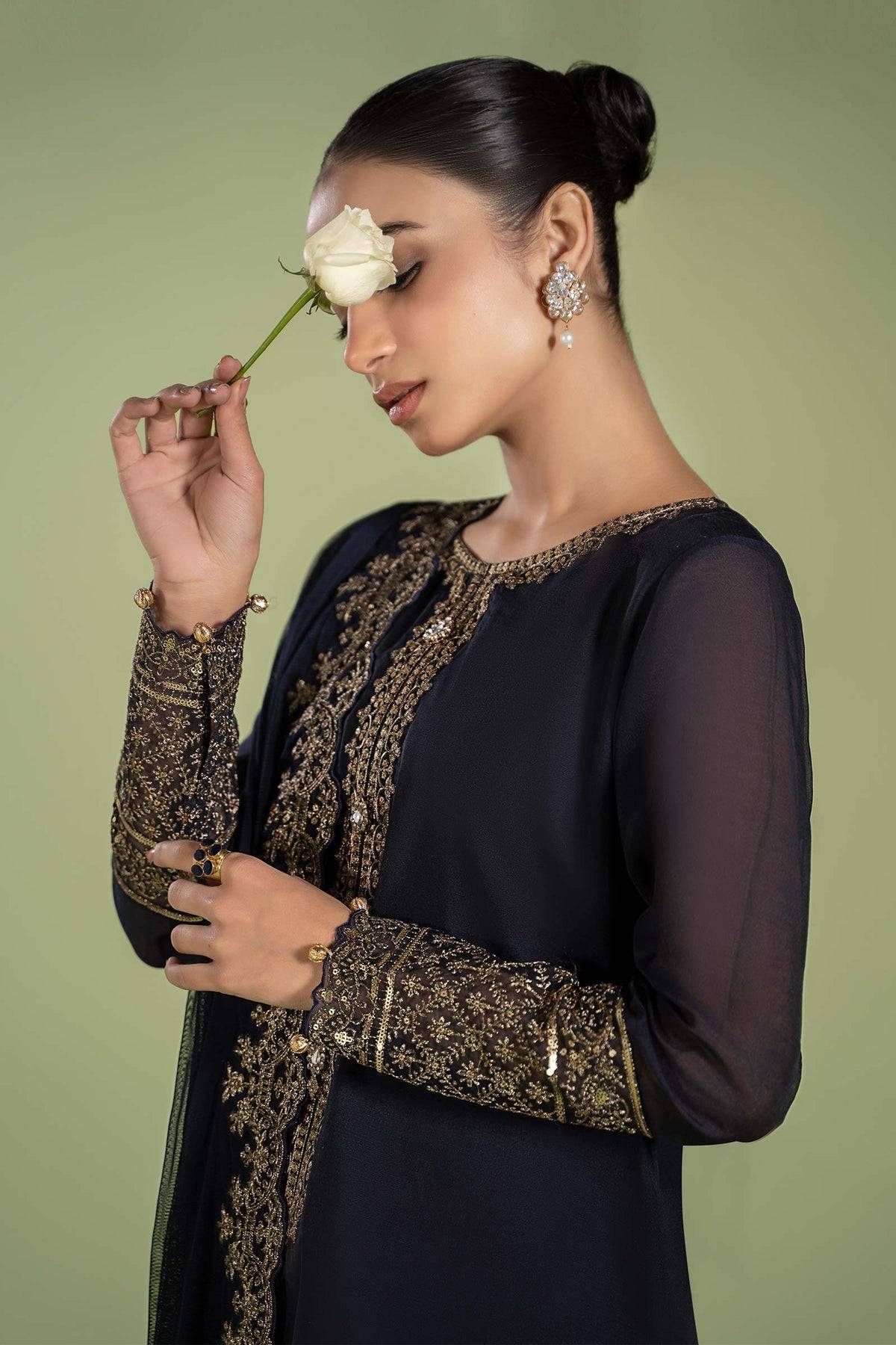 Maria B | Casual Pret 2024 | DW-EF24-104 - Pakistani Designer Dress - by Maria B | Type: Casuals - 100% Original at Saira Sultan