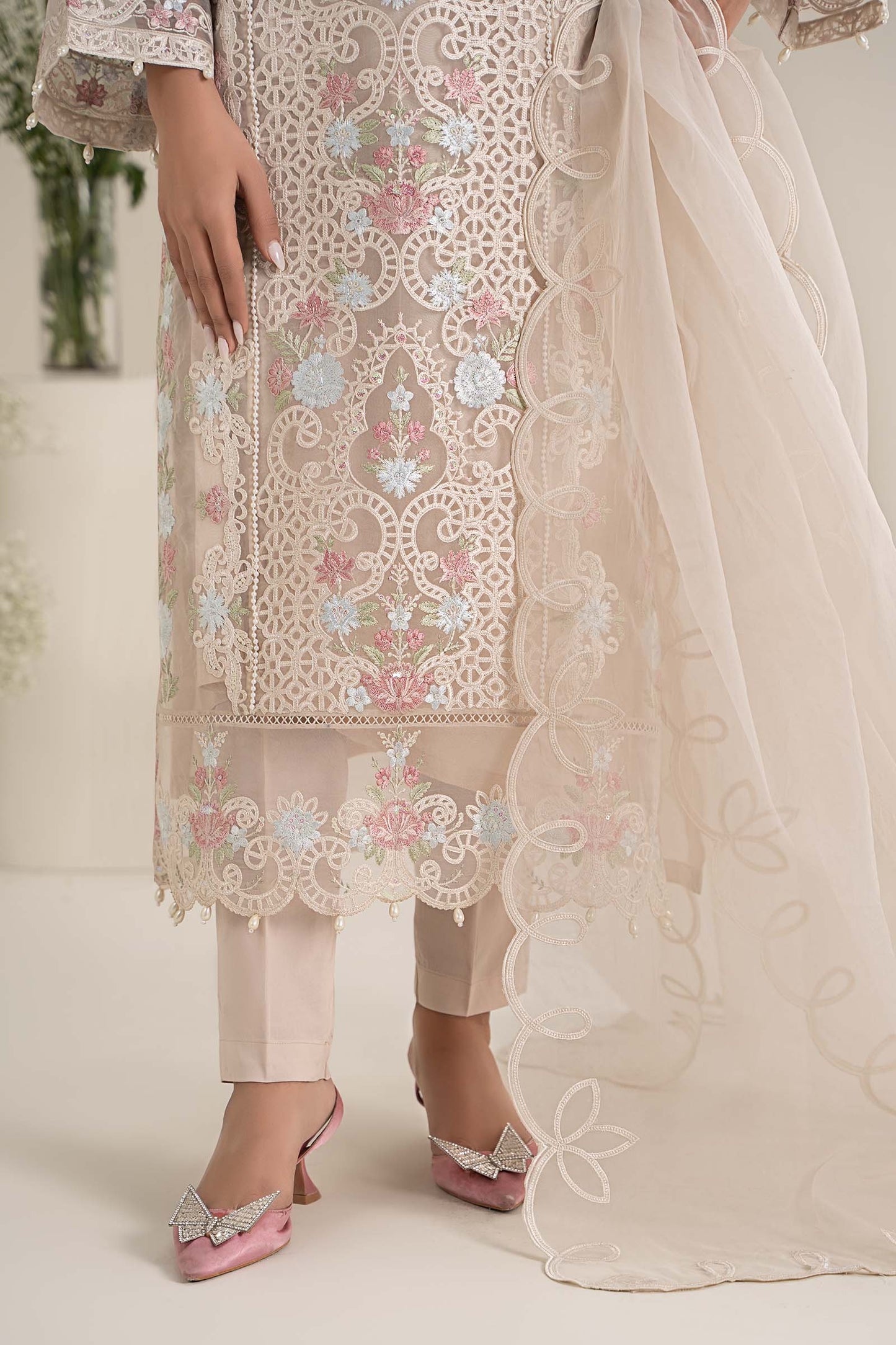 Maira B | Ready to Wear | DW-EF25-02 L White