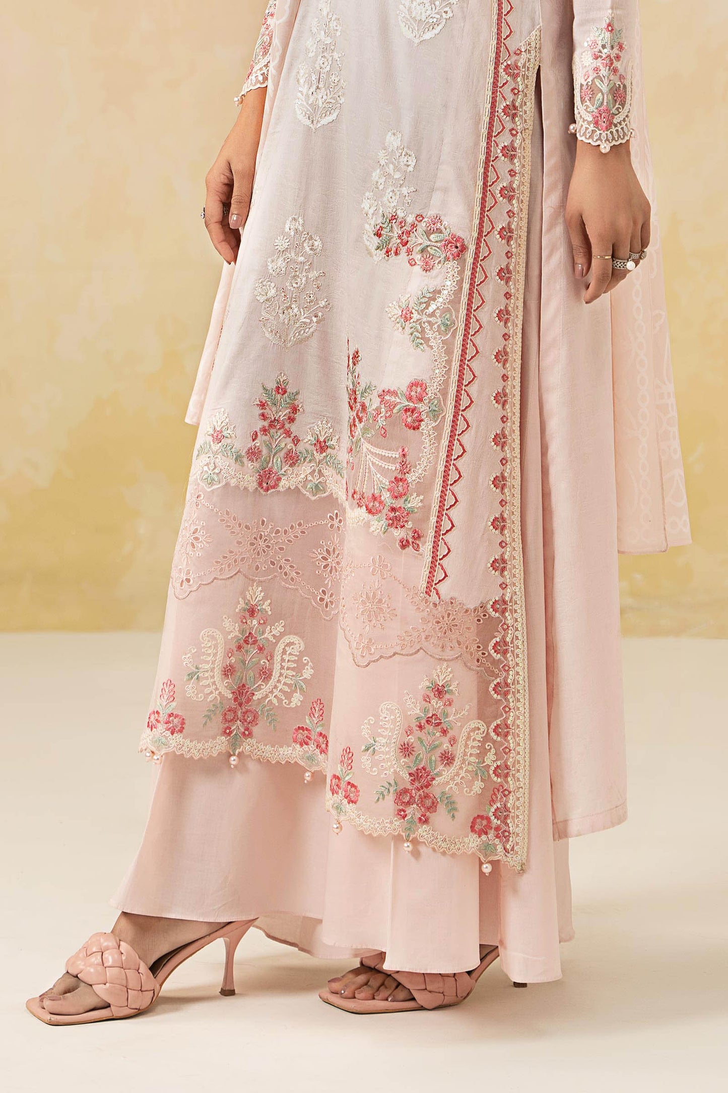Maira B | Ready to Wear | DW-EF25-03 L Pink