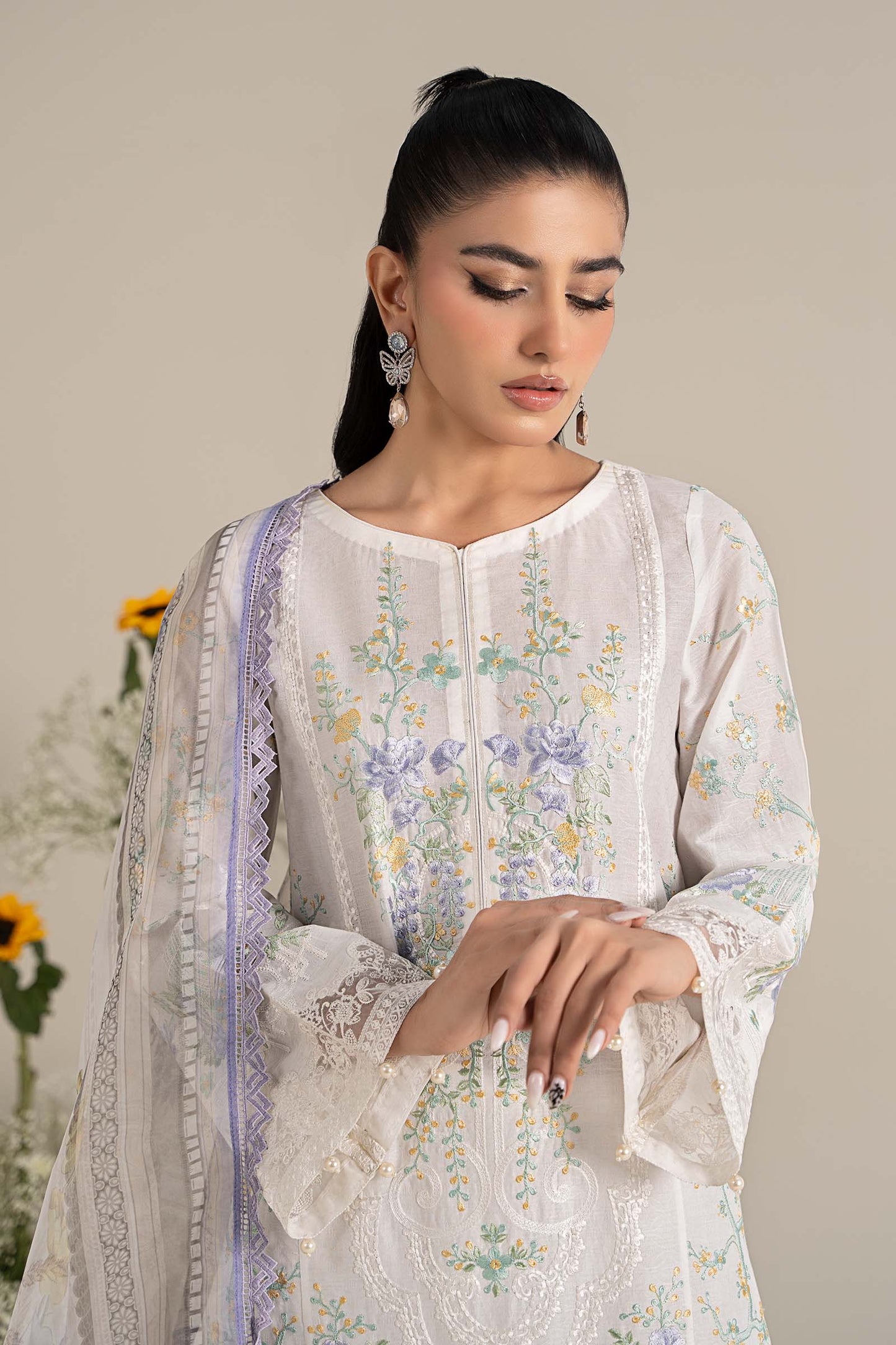 Maira B | Ready to Wear | DW-EF25-49 M White