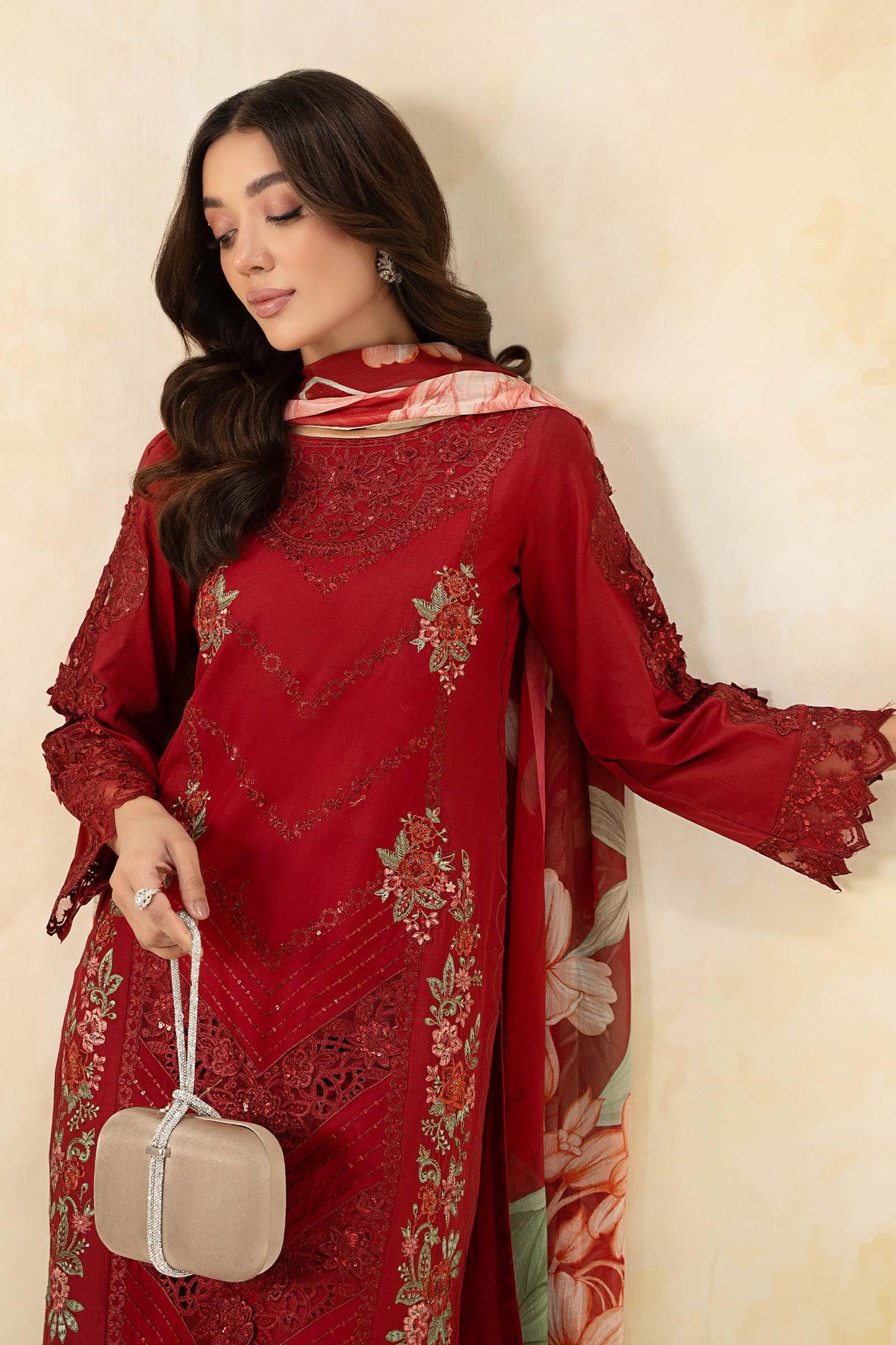 Maira B | Ready to Wear | DW-EF25-53 M Red