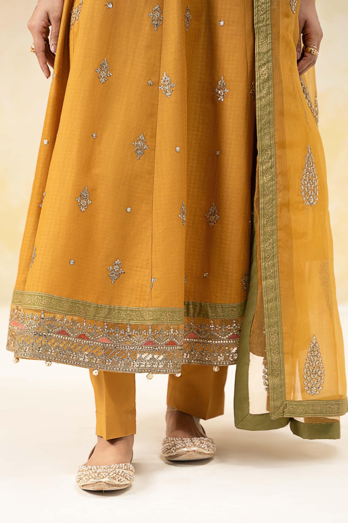 Maira B | Ready to Wear | DW-EF25-68 XL Yellow