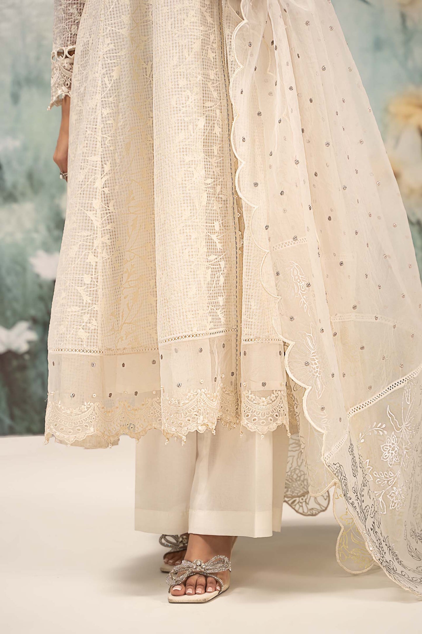 Maira B | Ready to Wear | DW-EF25-101 L White