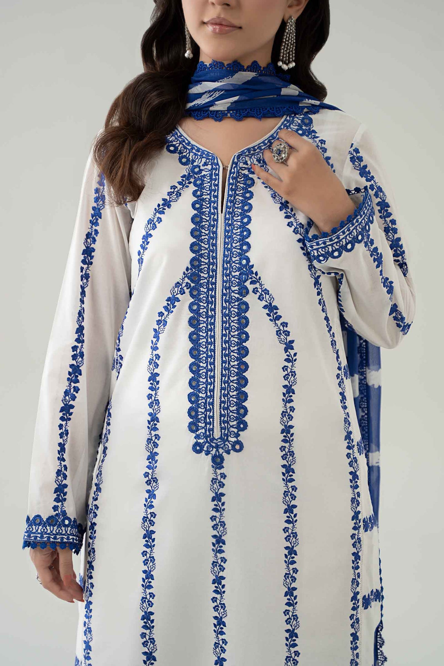 Maria B | Luxury Pret 25 | DW-EA25-60 M White Lawn