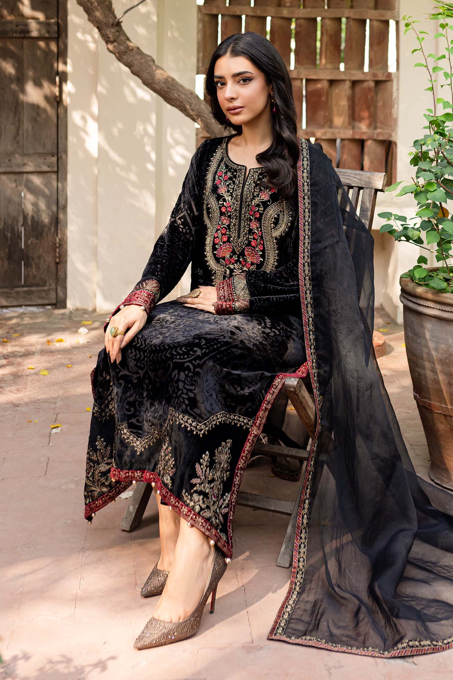 Maira B | Ready to Wear | DW-W24-174 XL Black