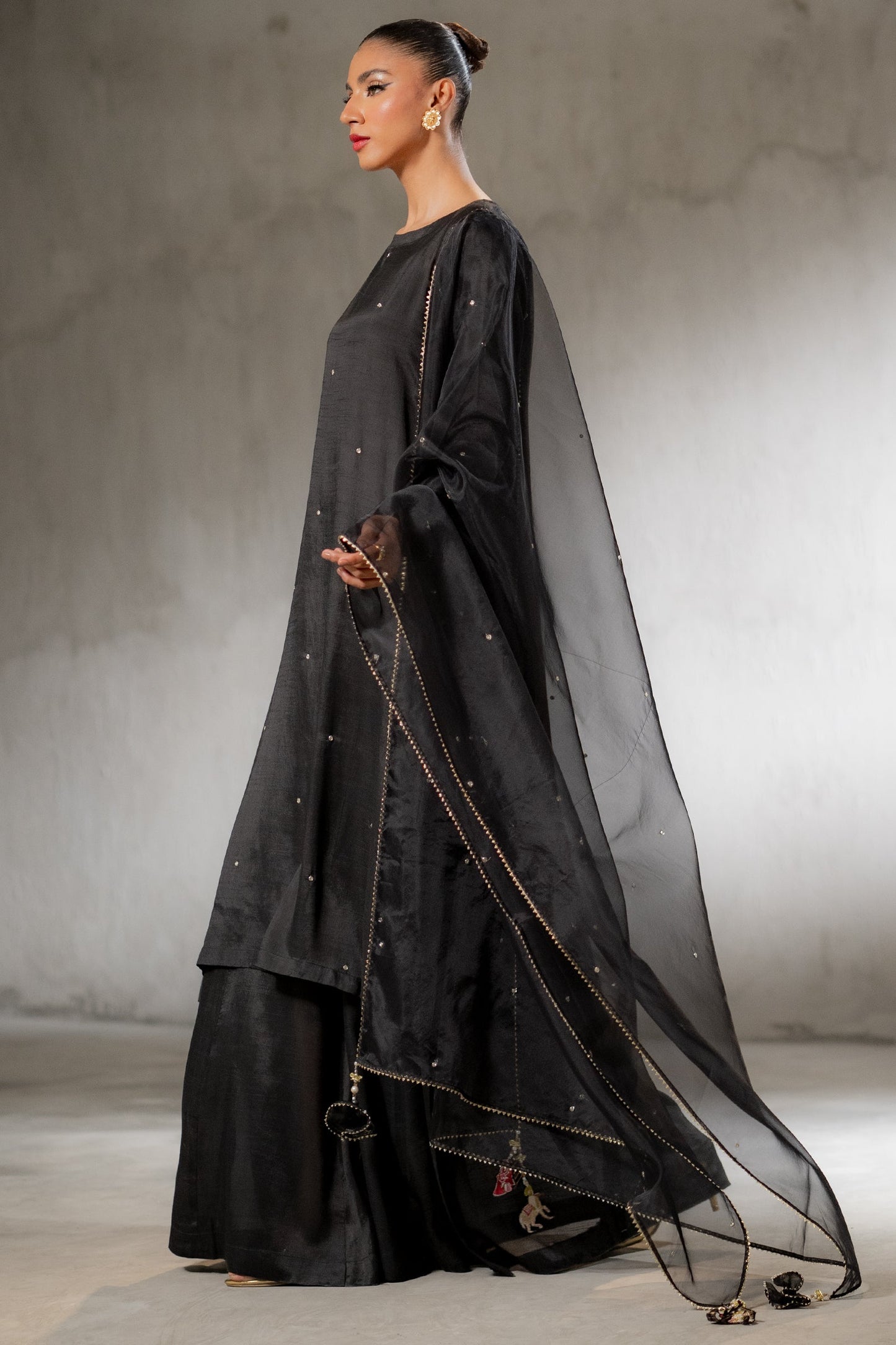 Ego | Diva Premium | MUGHAL TALES 3 PIECE L Black Raw Silk