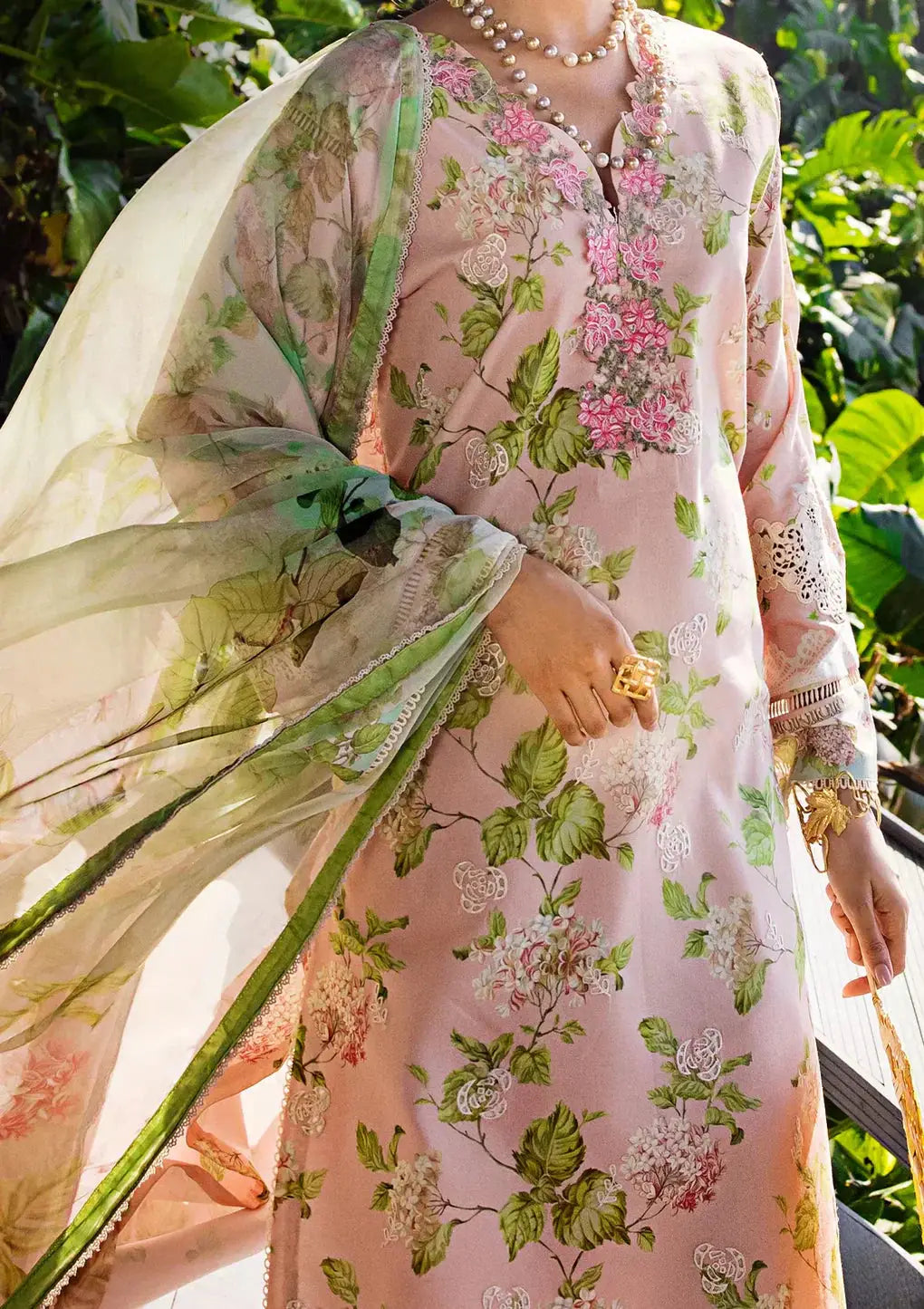 Elaf Premium | Signature Embroidered Lawn 24 | ESL-05B DELIGHT DRAPE - Pakistani Designer Dress - by Elaf Premium | Type: Luxury - 100% Original at Saira Sultan