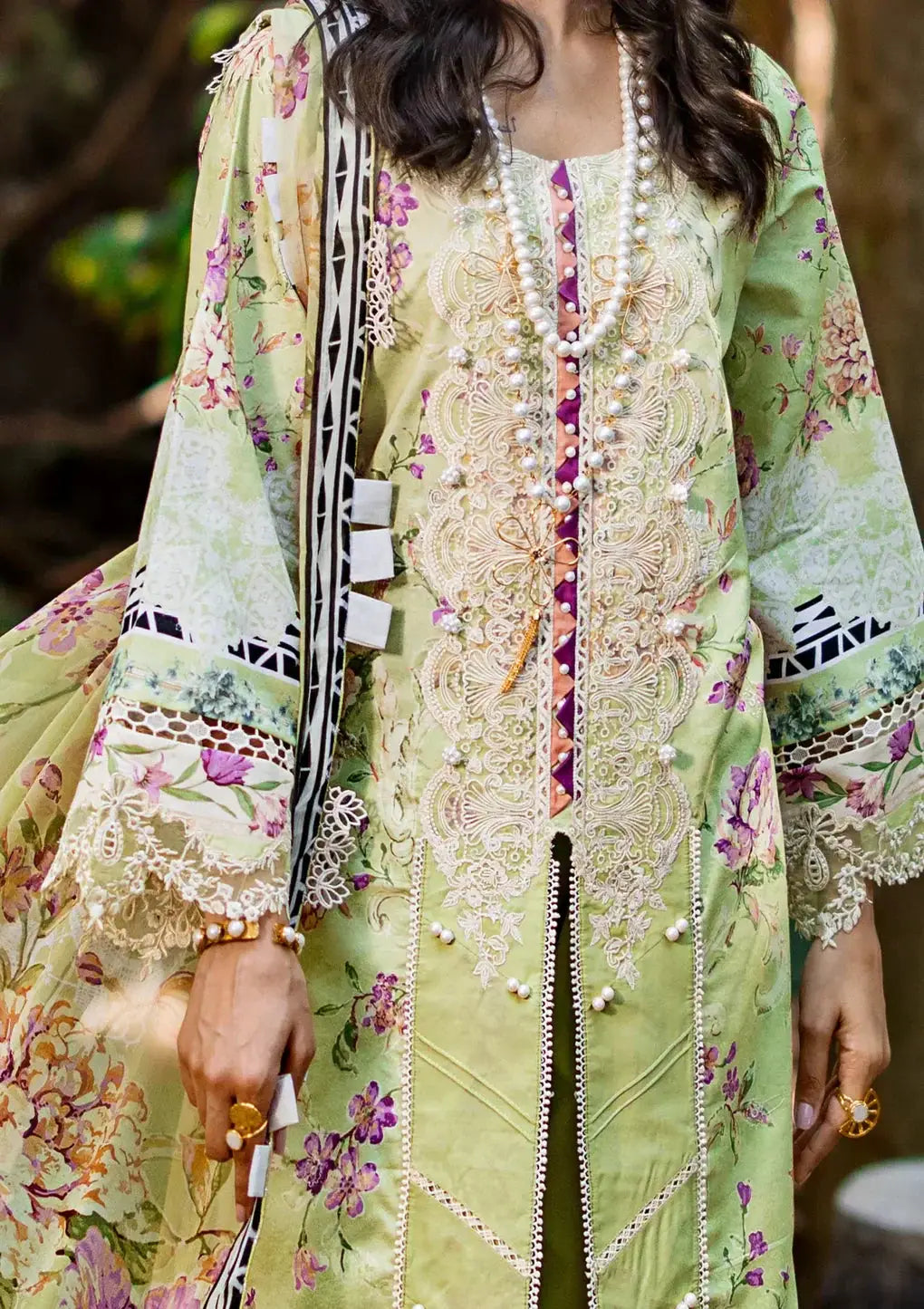 Elaf Premium | Signature Embroidered Lawn 24 | ESL-03B CLARISSE - Pakistani Designer Dress - by Elaf Premium | Type: Luxury - 100% Original at Saira Sultan