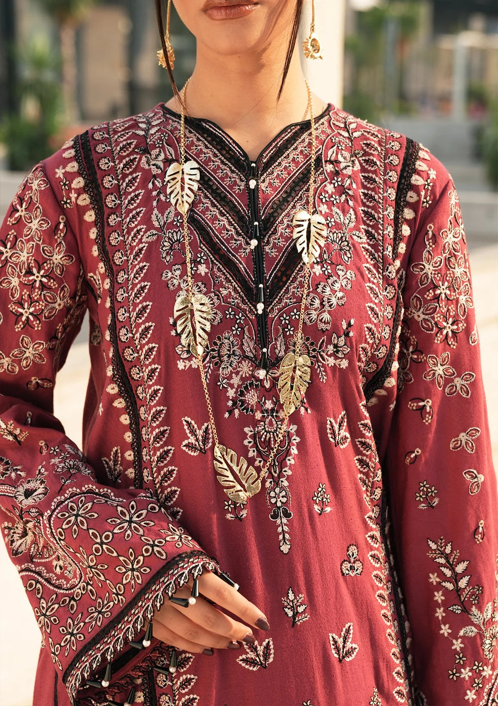 Elaf Premium | Winter Pashmina Shawl Collection | EPW-5A Sweetest Kiss - Pakistani Designer Dress - by Elaf Premium | Type: Ladies Clothes - 100% Original at Saira Sultan