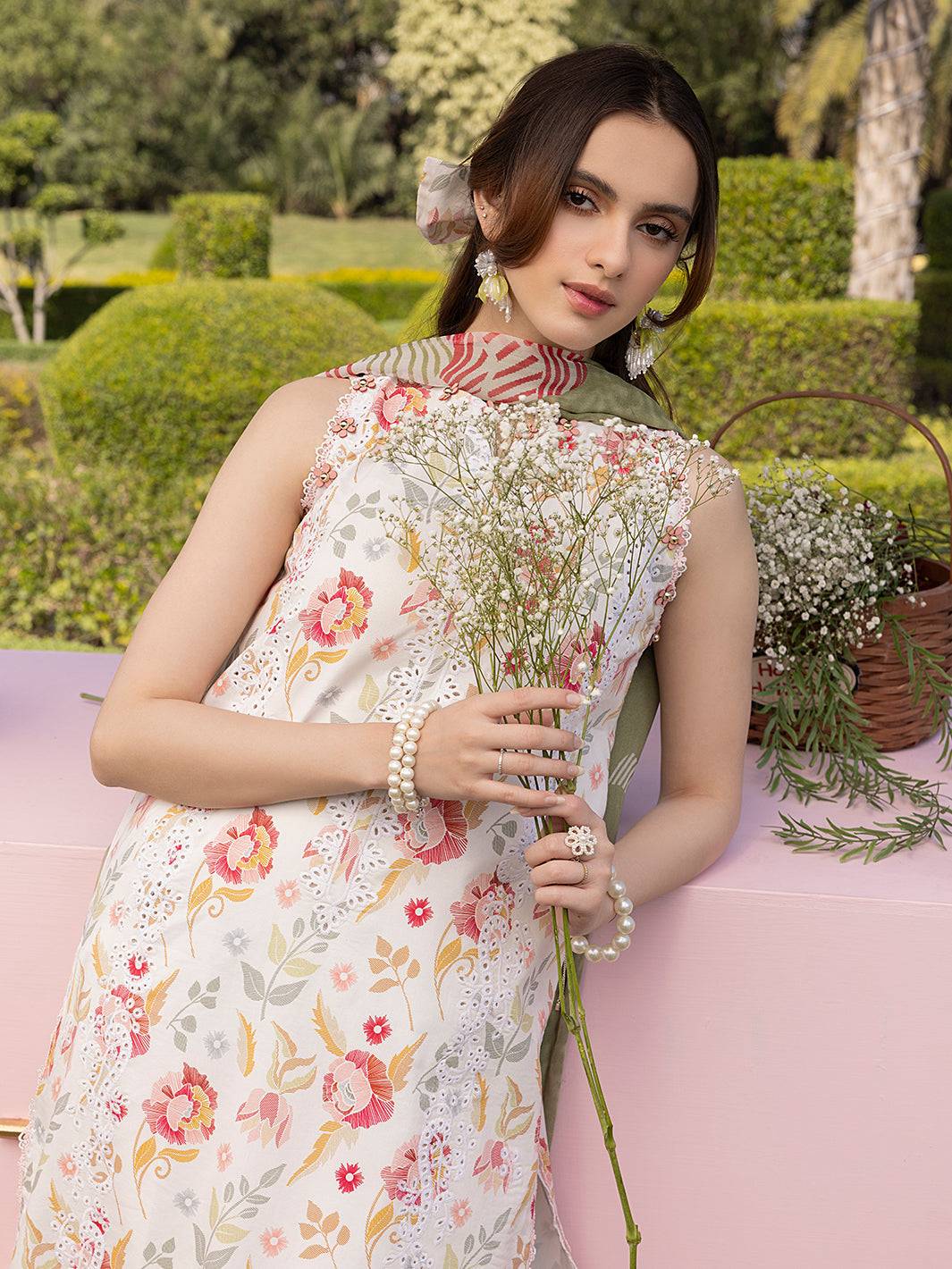 Izel | Oh Spring Lawn 25 | ELOWEN - Pakistani Designer Dress - by Izel | Type: Ladies Clothes - 100% Original at Saira Sultan