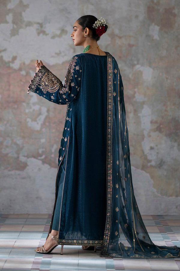 Emaan Adeel | Saanjh Velvet Collection 24 | Meher S Deep Teal Velvet