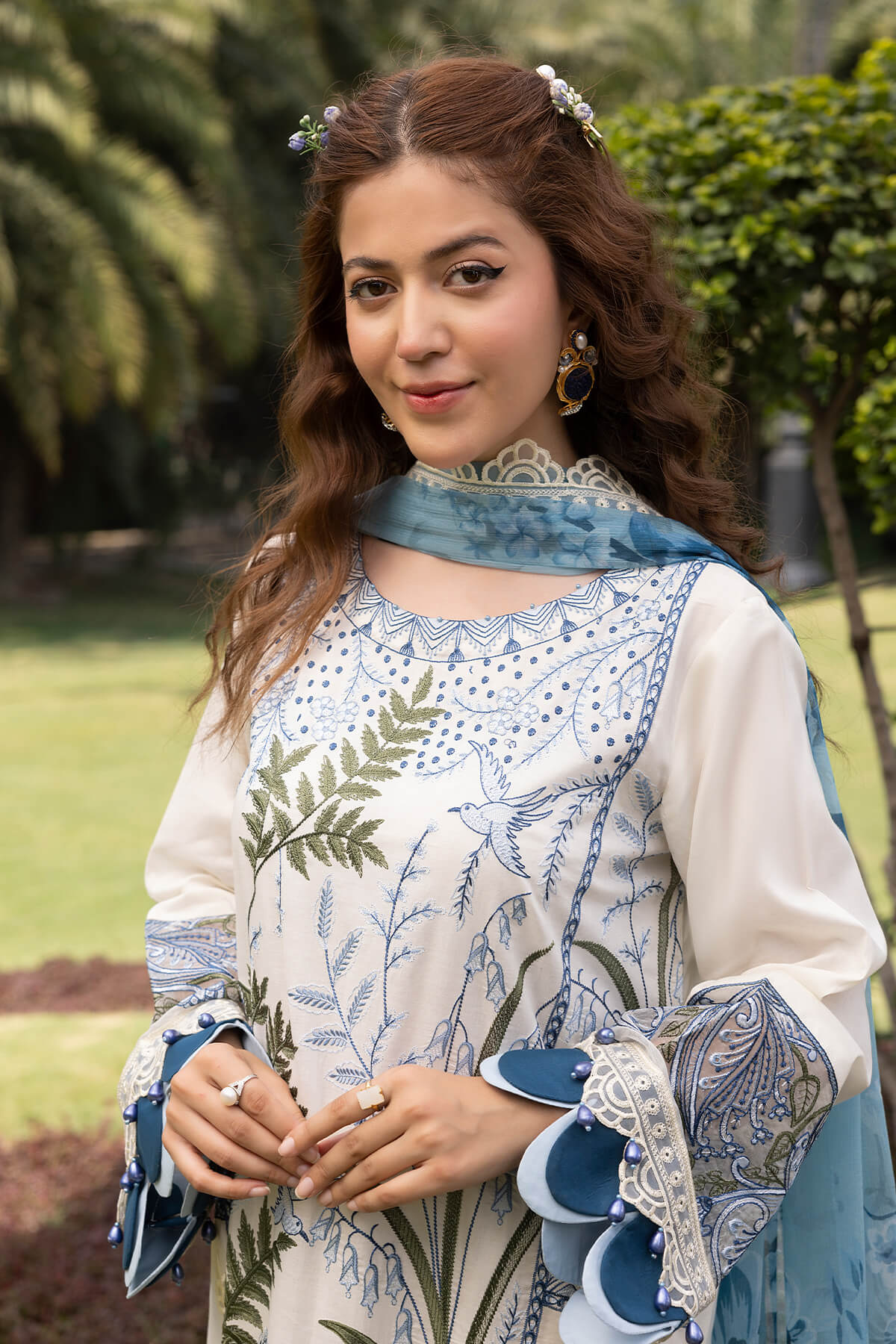 Raeesa Premium | Ferya Lawn | Noor E Fajar | Ferya | FD-05 - Pakistani Designer Dress - by Raeesa Premium | Type: Luxury - 100% Original at Saira Sultan