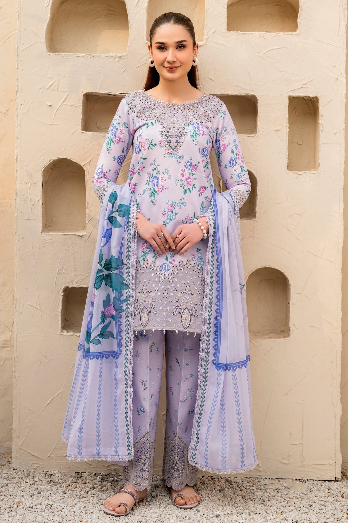 Alizeh | Levana Lawn | Flake L Lilac Lawn