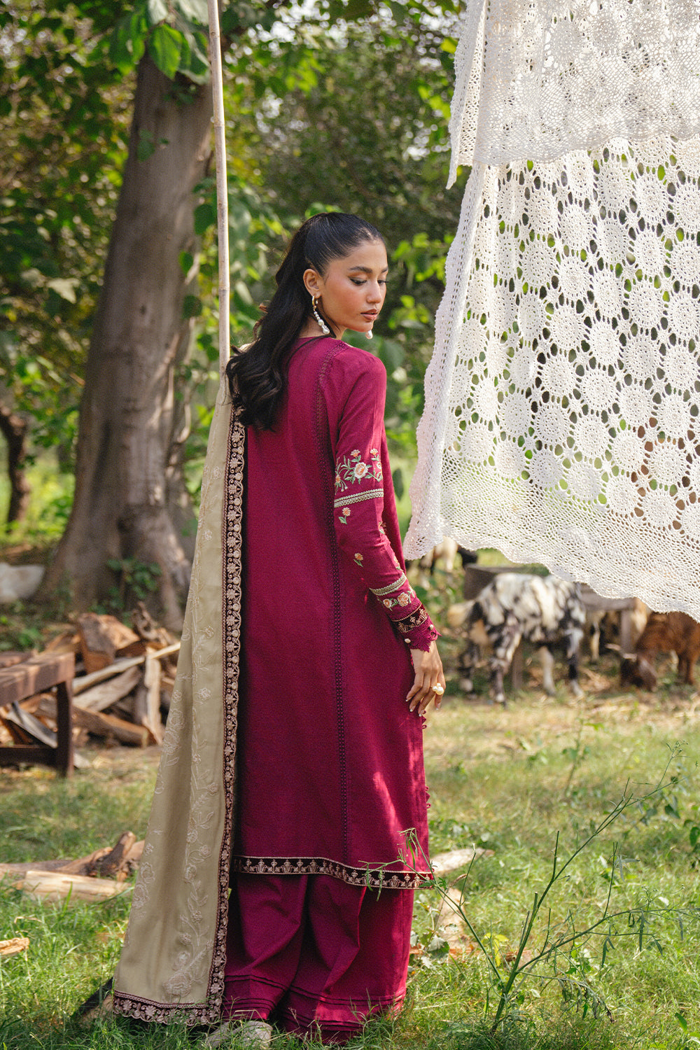 Saira Rizwan | Winter 2024 | SANSA-SRW24-09 S Hot Pink Khaddar
